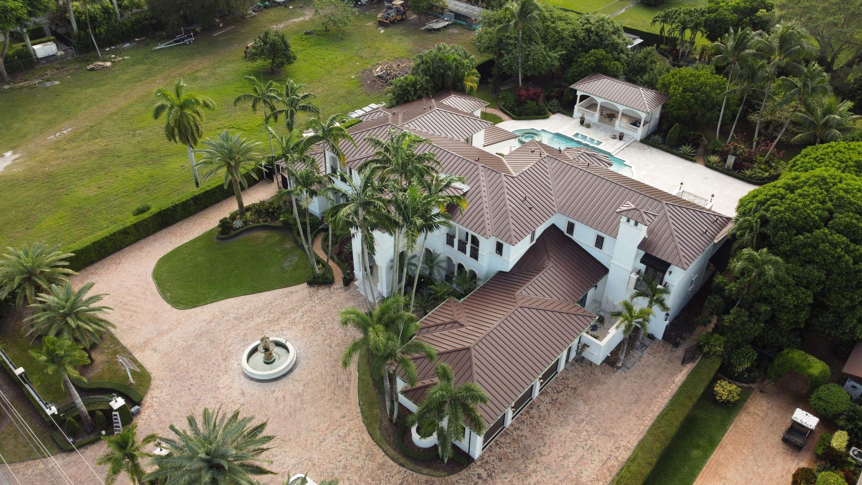 Metal Roof - Galvalume - Mansard Brown by Istueta Roofing