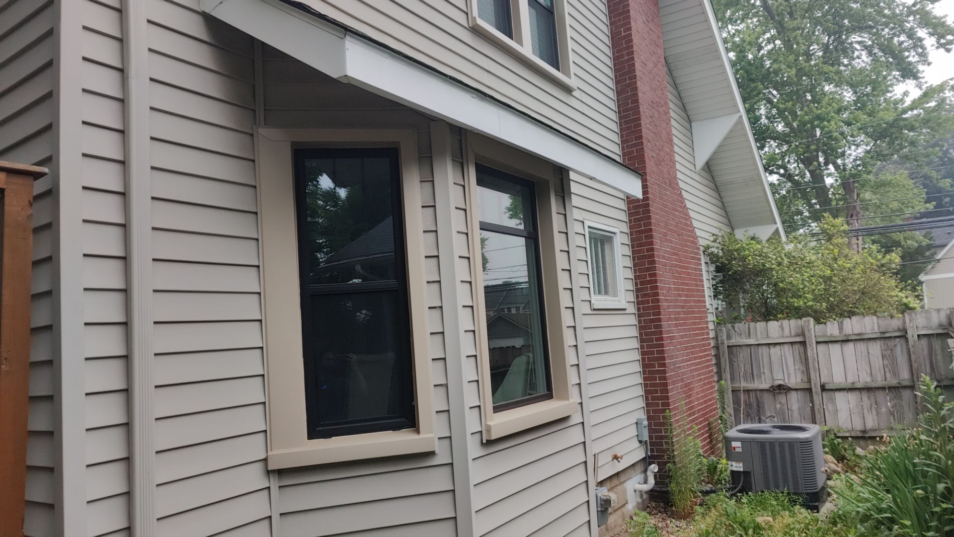 Siding Replacement using Alside Charter Oak D4.5" Deep Moss by 180 Contractors