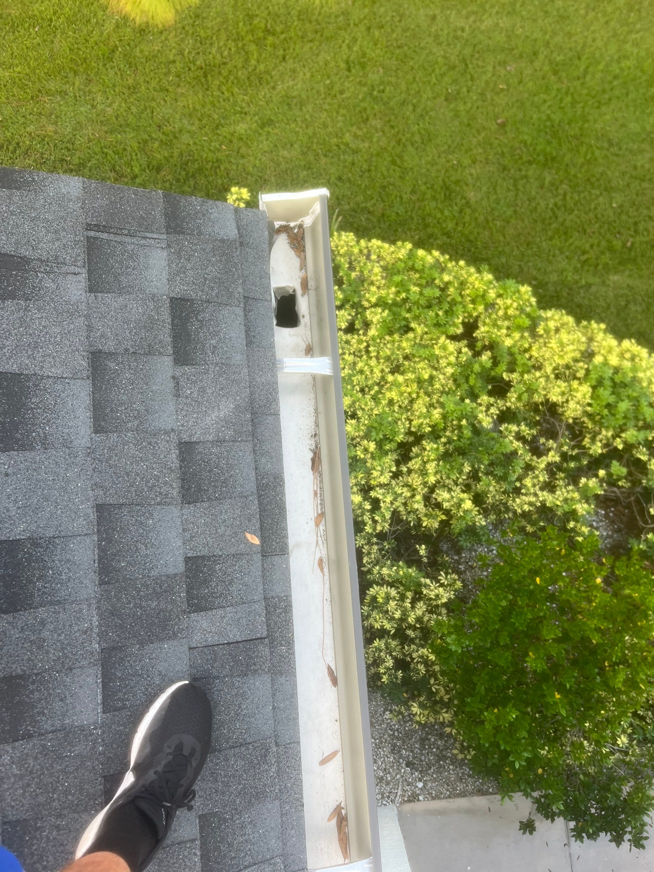 Professional Gutter Cleaning in Fort Myers FL by Gutter Professors