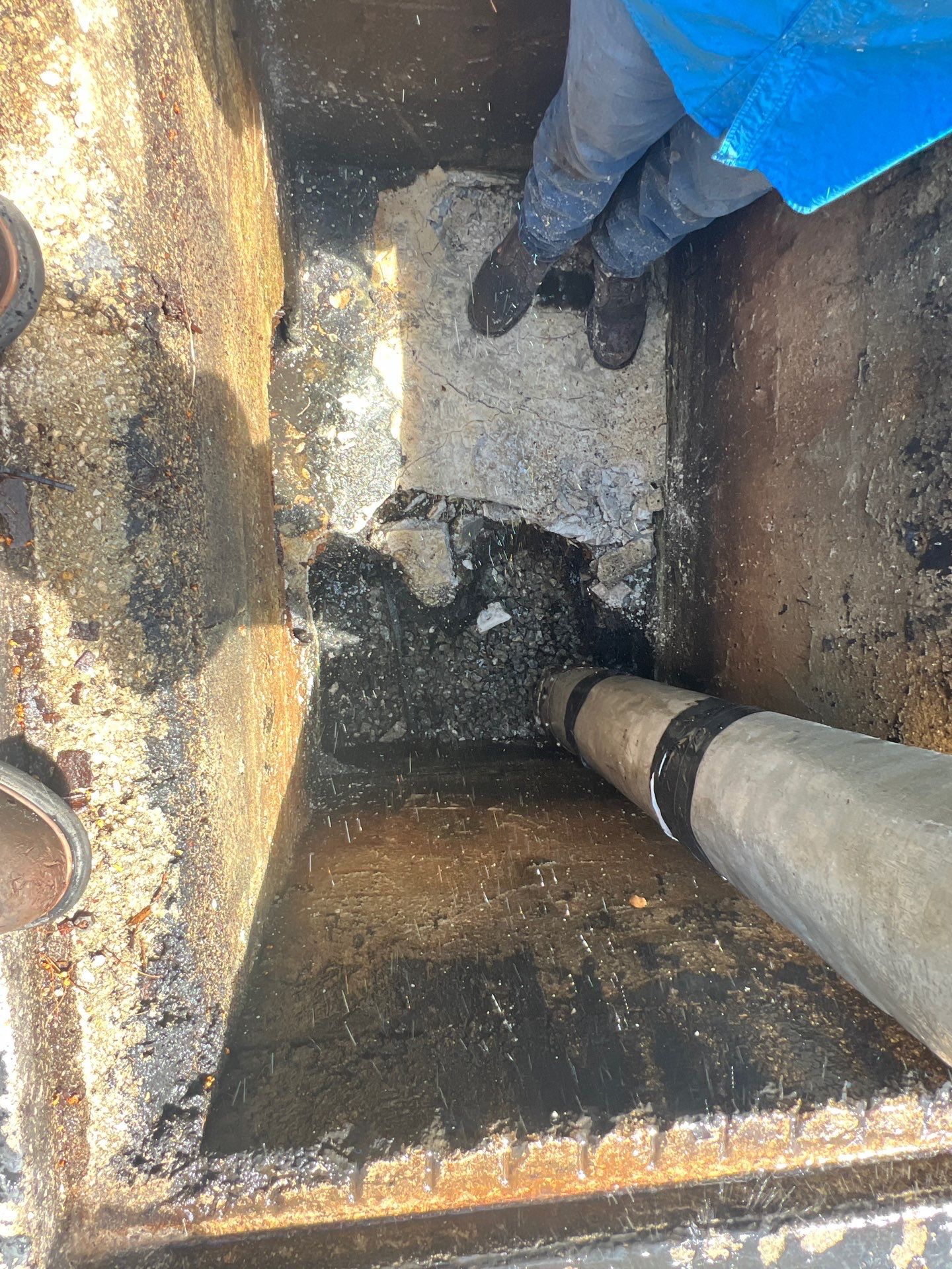 Marco Island Condo Stormwater System Maintenance and Standing Water Removal by APS Power & Water