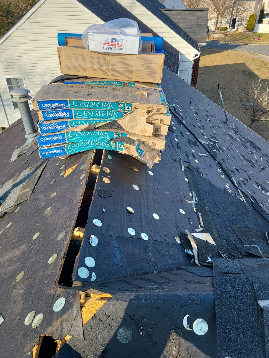 Woodbridge CertainTeed Landmark Roof in Charcoal Black by RM Banning, Inc.