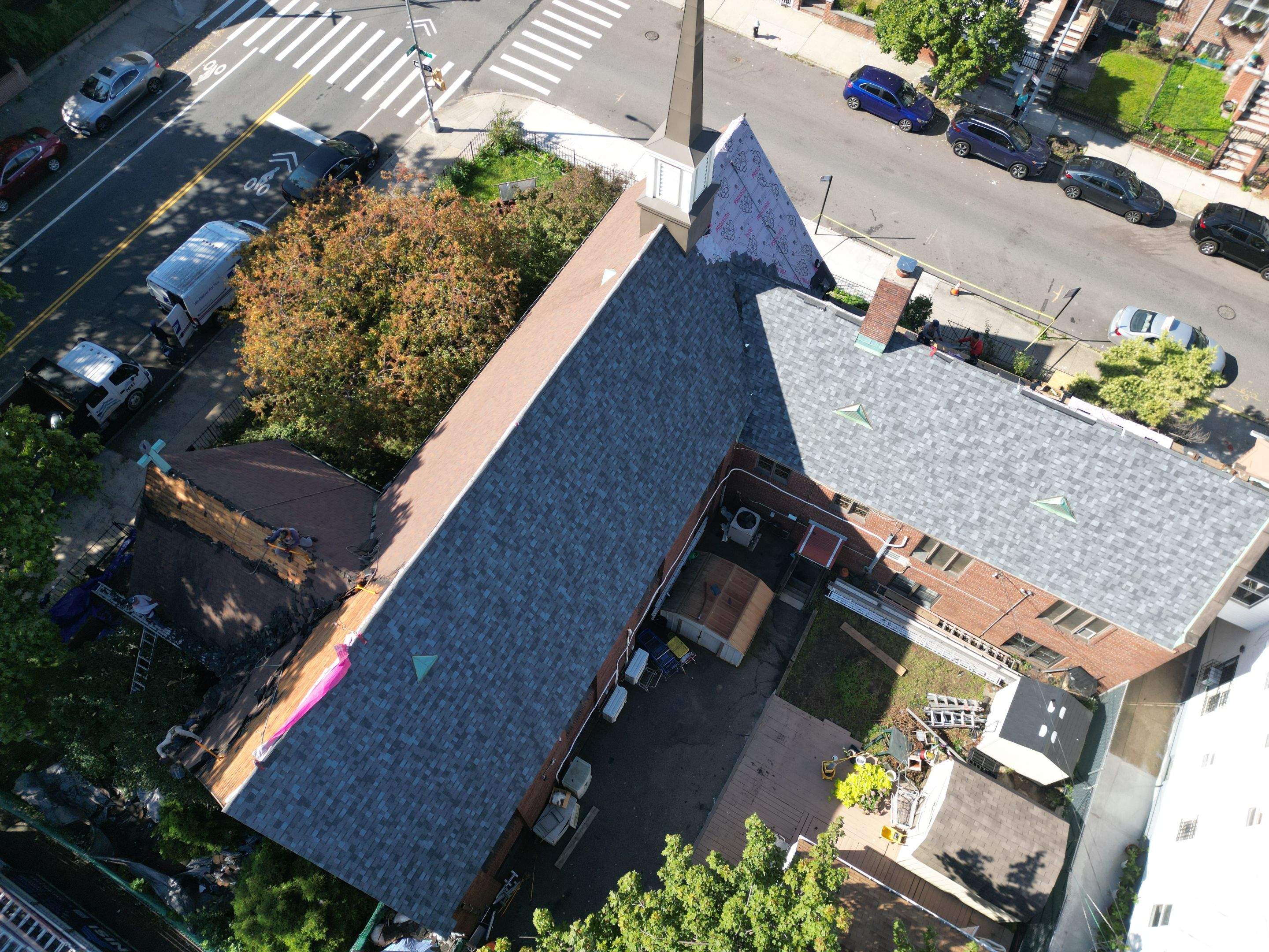 Owens Corning Duration® Shingles – Estate Gray, 6” Seamless Commercial-Grade Aluminum K-Style Gutters – Brown by Nisi Home Improvement