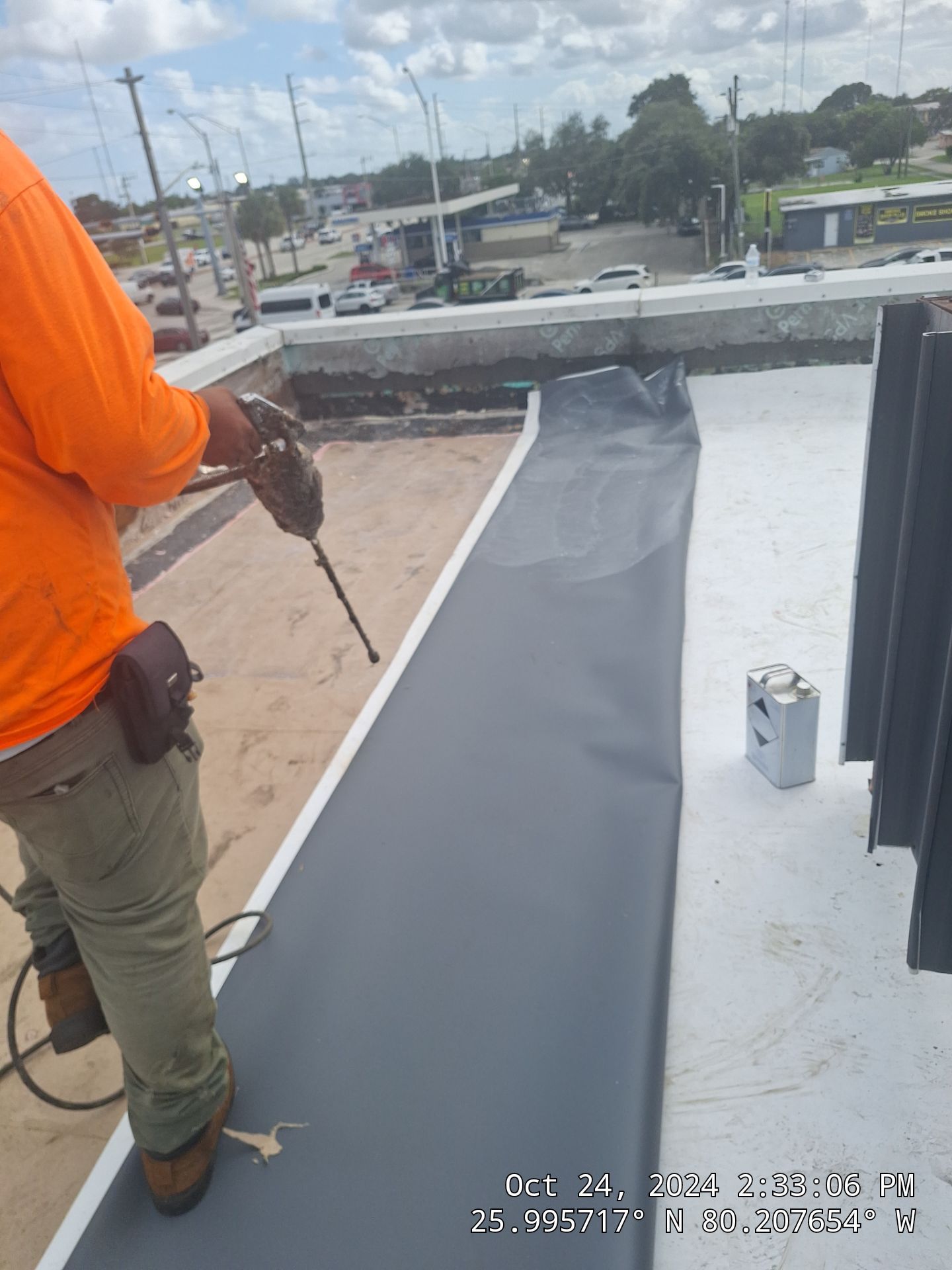 COMMERCIAL REROOF GAF TPO EVERGUARD 60 MIL SMOOTH WITH 1-1/2" INSULATION by Earl W. Johnston Roofing