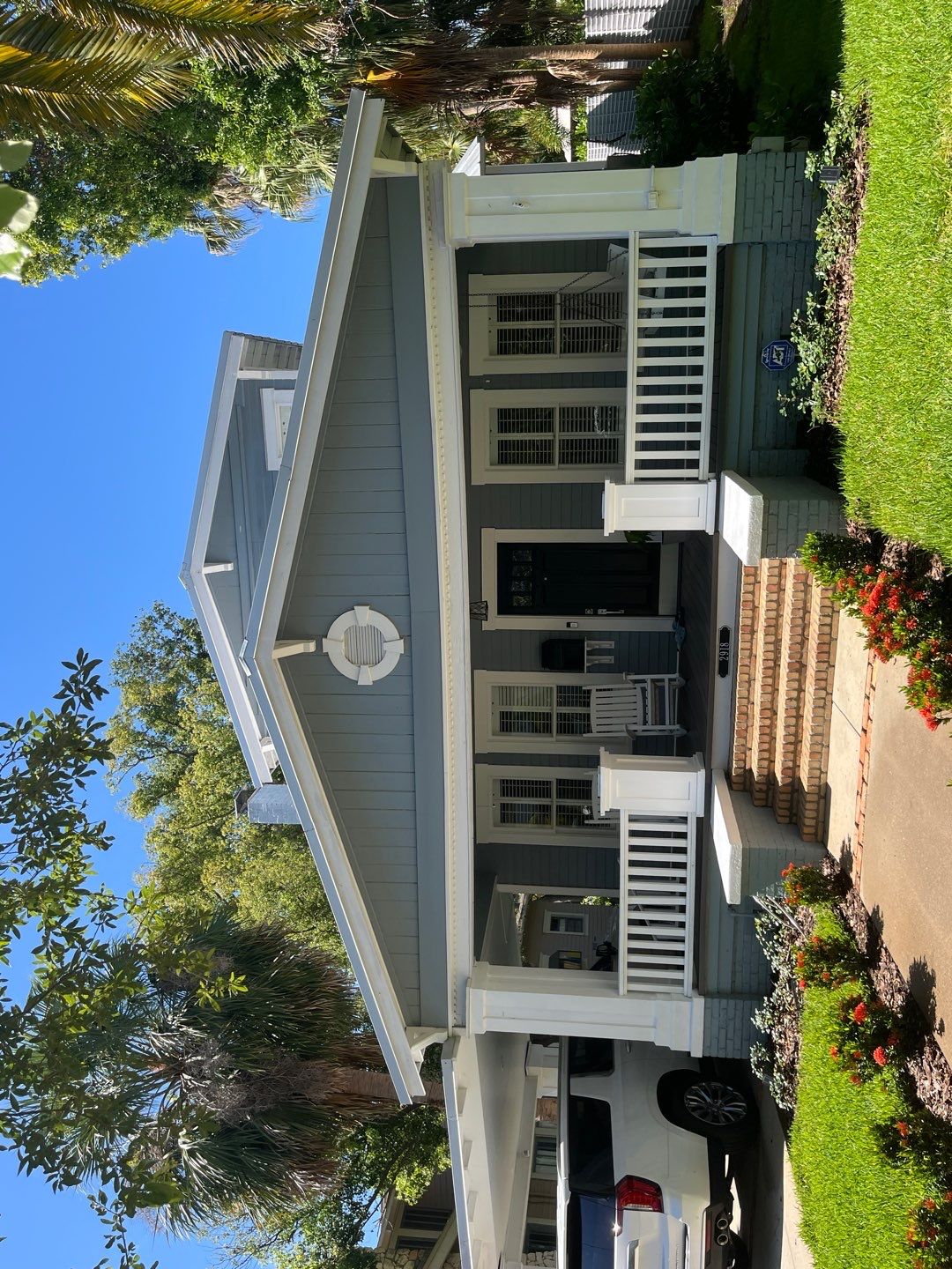 Harbor View Bungalow by Bayshore Exteriors