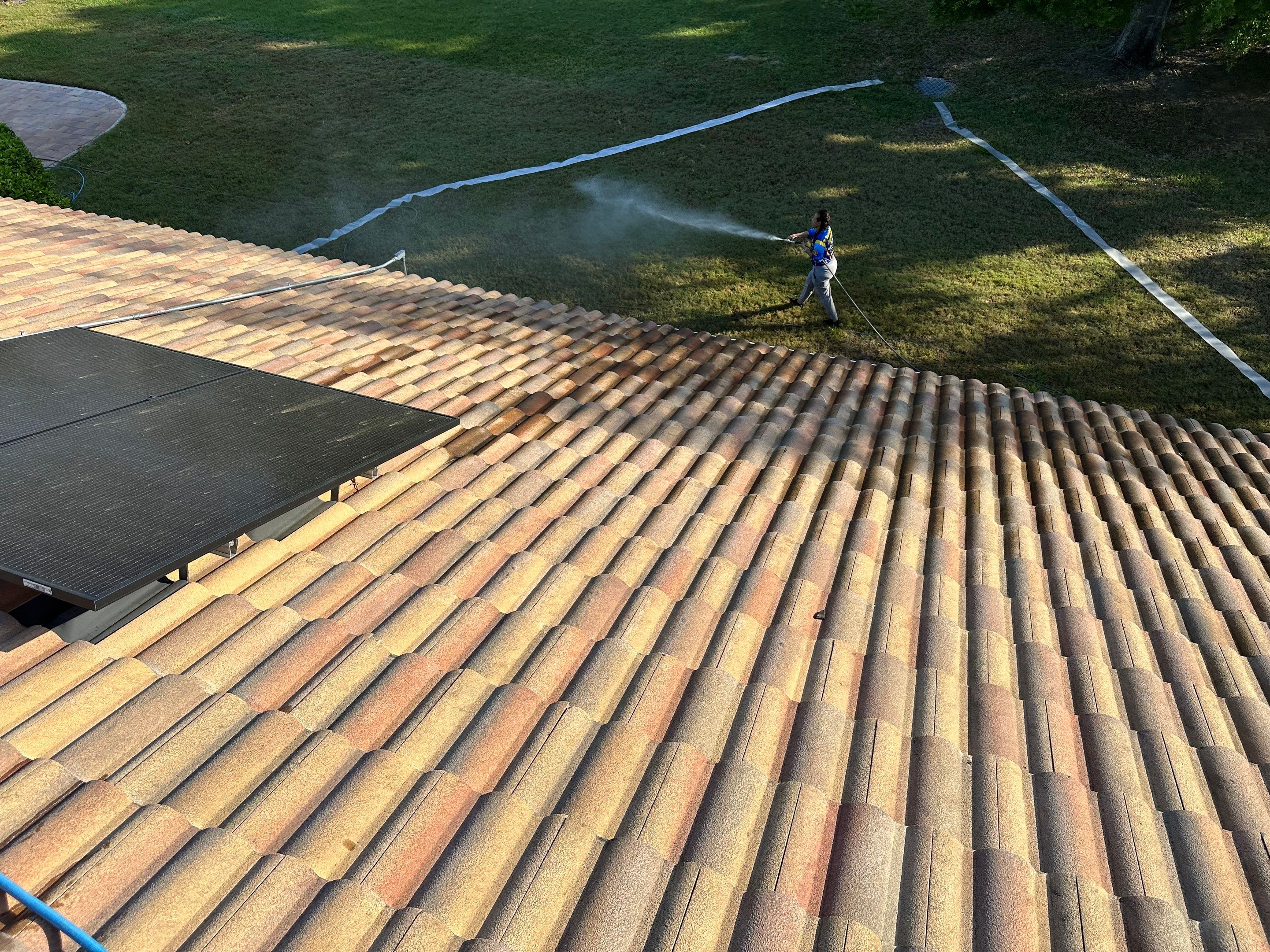 Concrete Tile Roof Cleaning in Winding River Community, Bradenton, FL | Sunshine AquaWash by Sunshine AquaWash