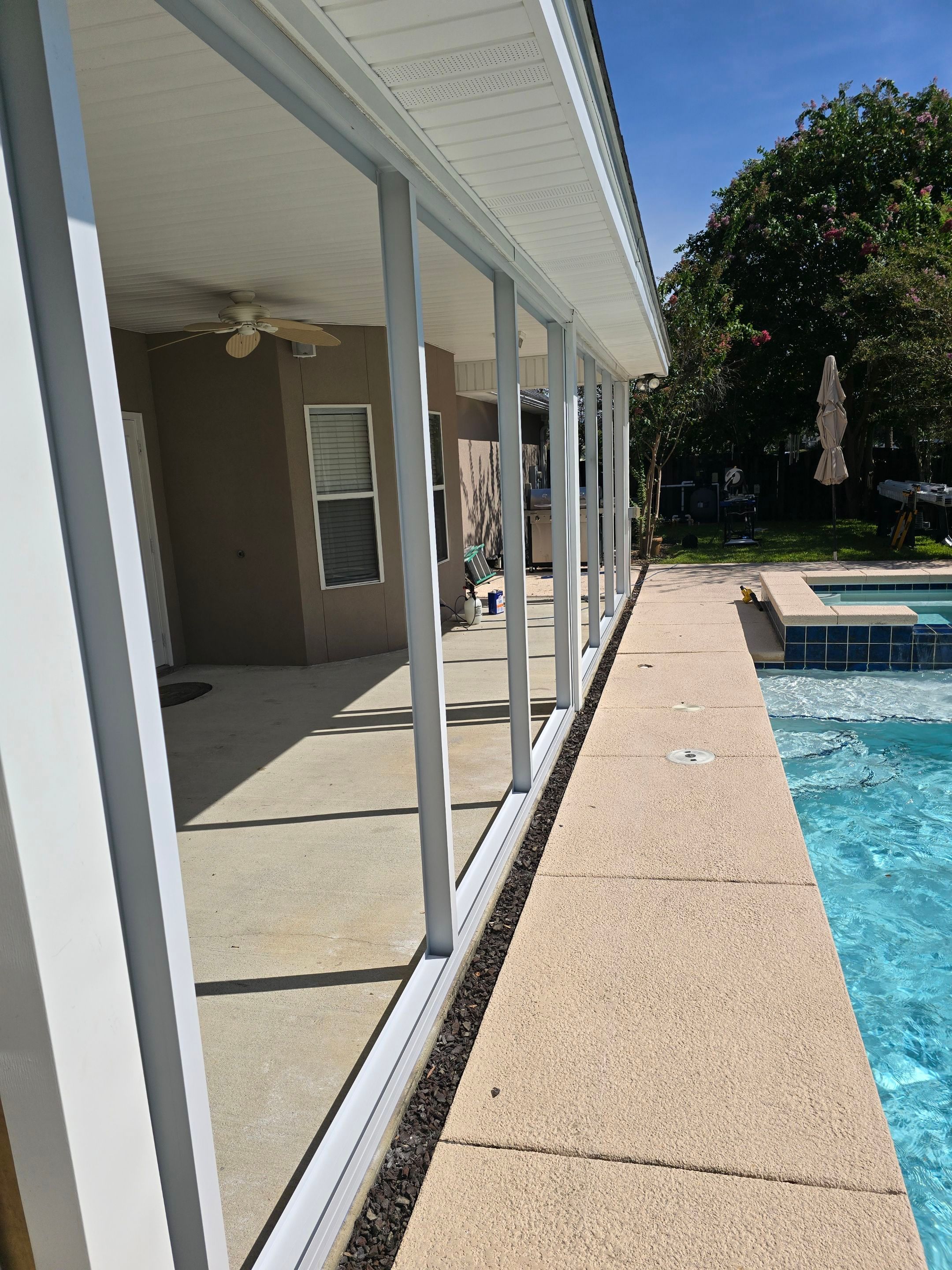 Poolside Glass Under in Fort Walton Beach by Titan Sunrooms