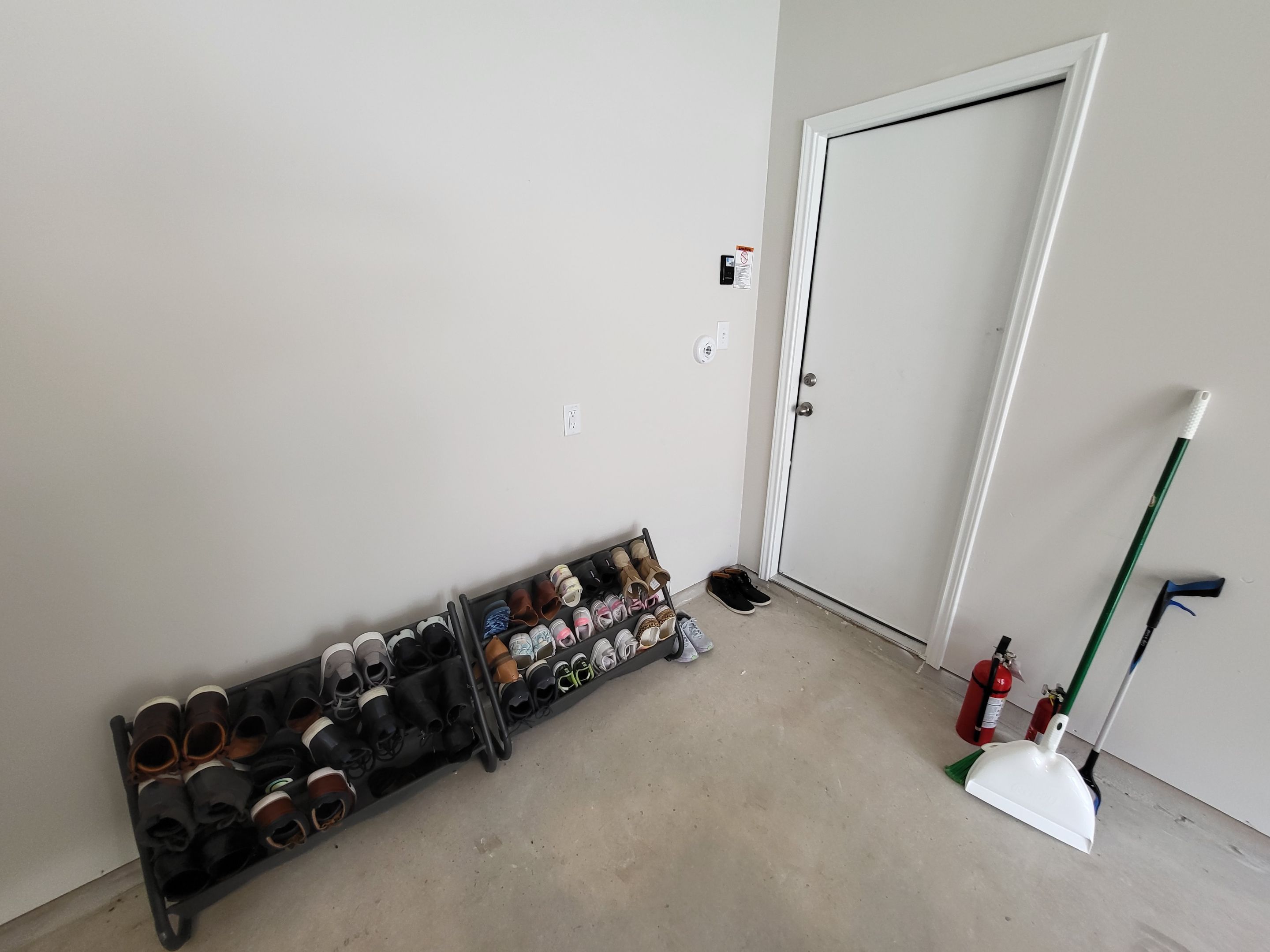 Canyon View, Stone Oak by TORO Garage Co