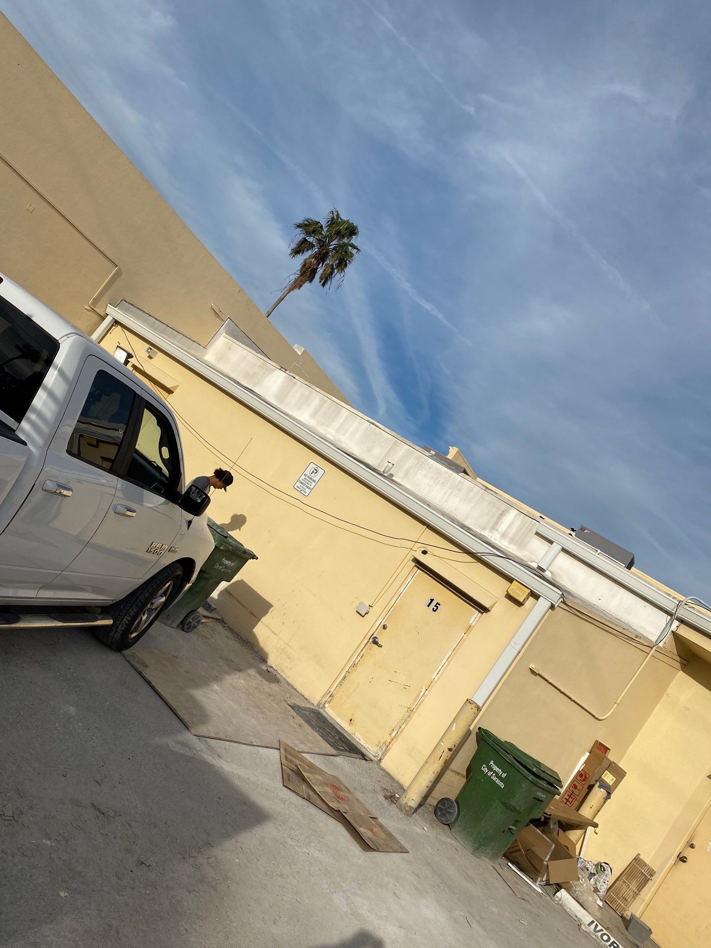 Aluminum Seamless Gutters in Sarasota FL by Gutter Professors