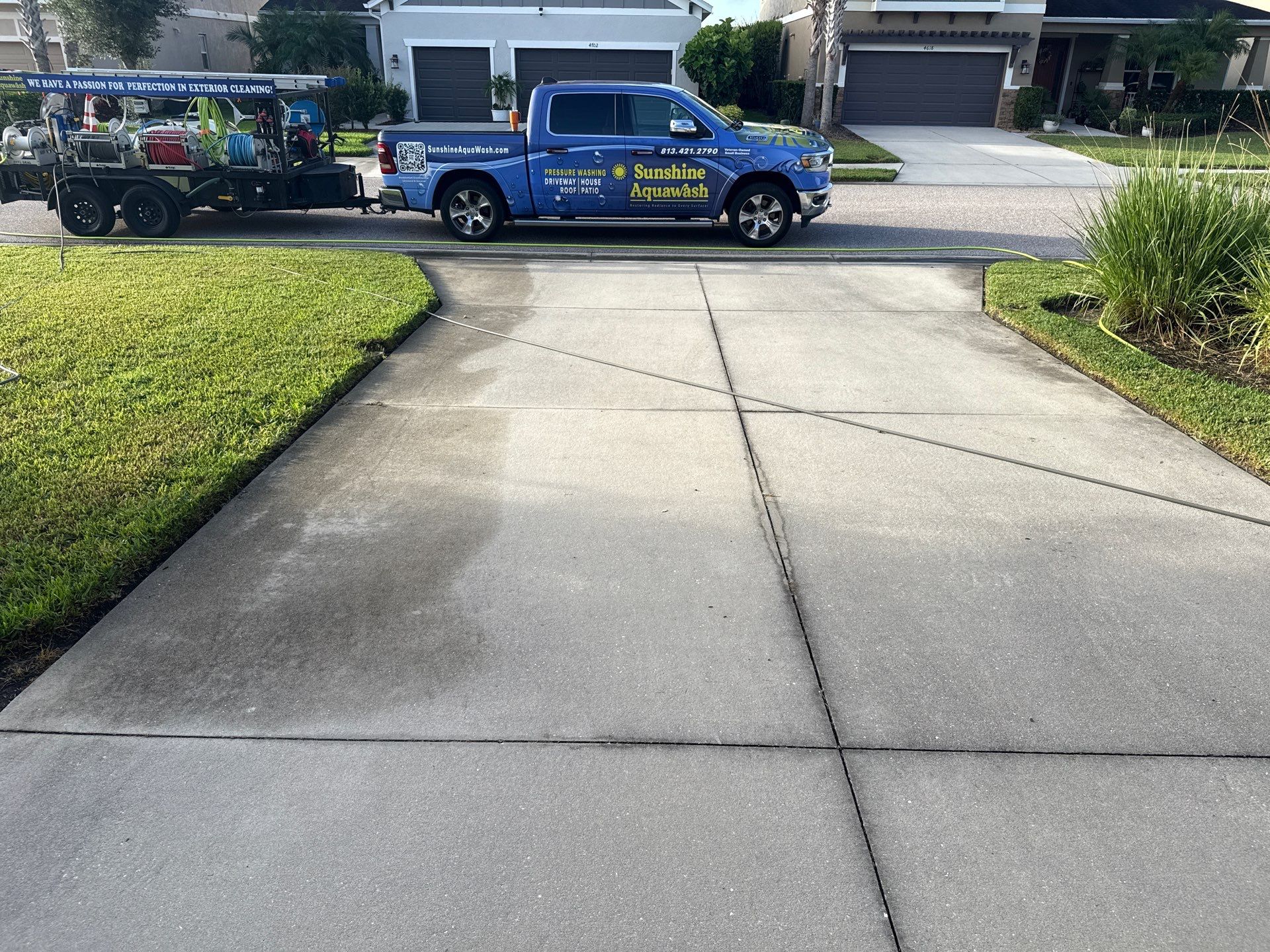 Concrete Driveway Cleaning in Arbor Reserve Community Bradenton, Fl by Sunshine AquaWash