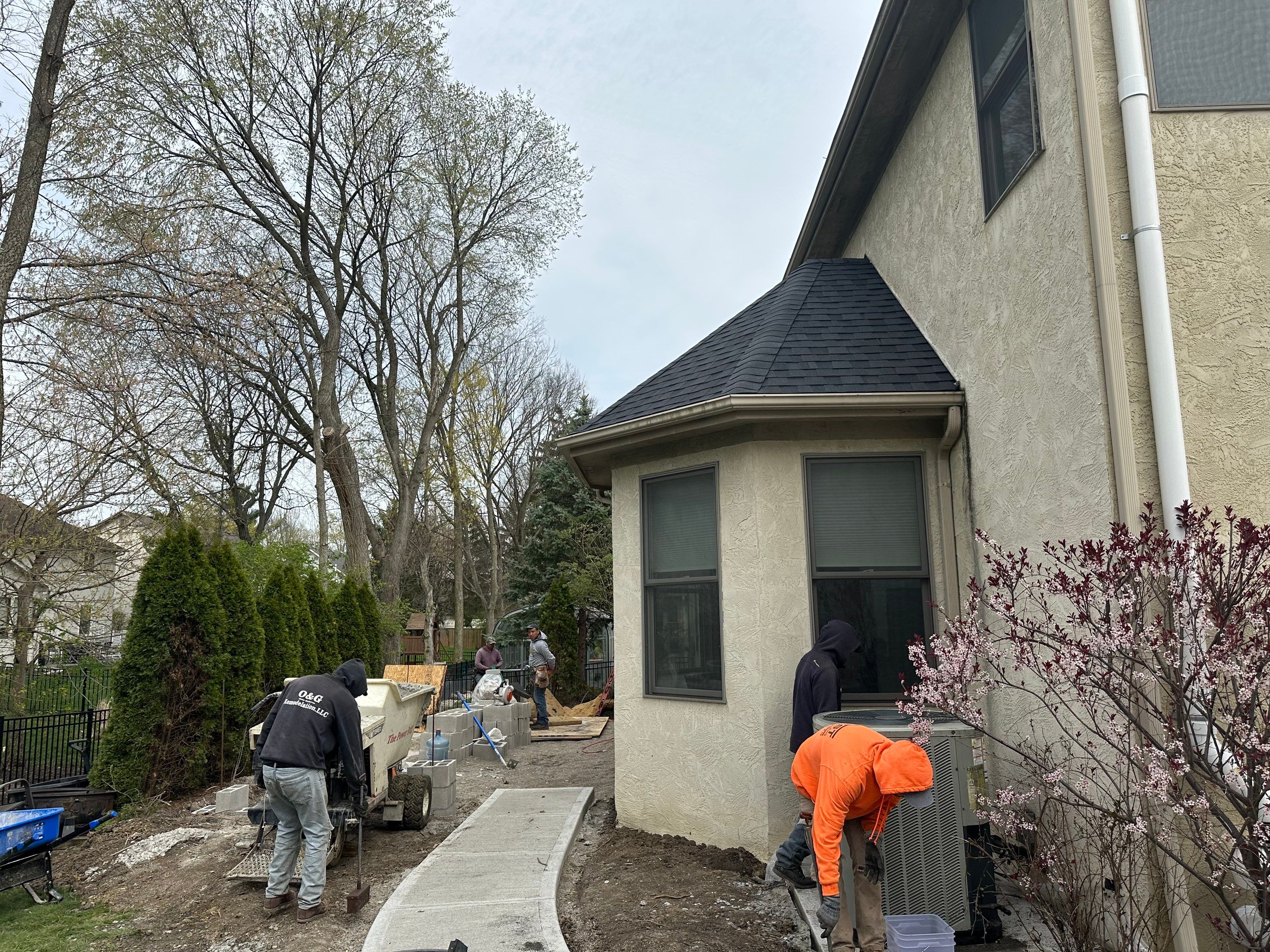 Residential Roofing Installation using Certainteed Landmark Shingles by Best Roofing & Siding Company