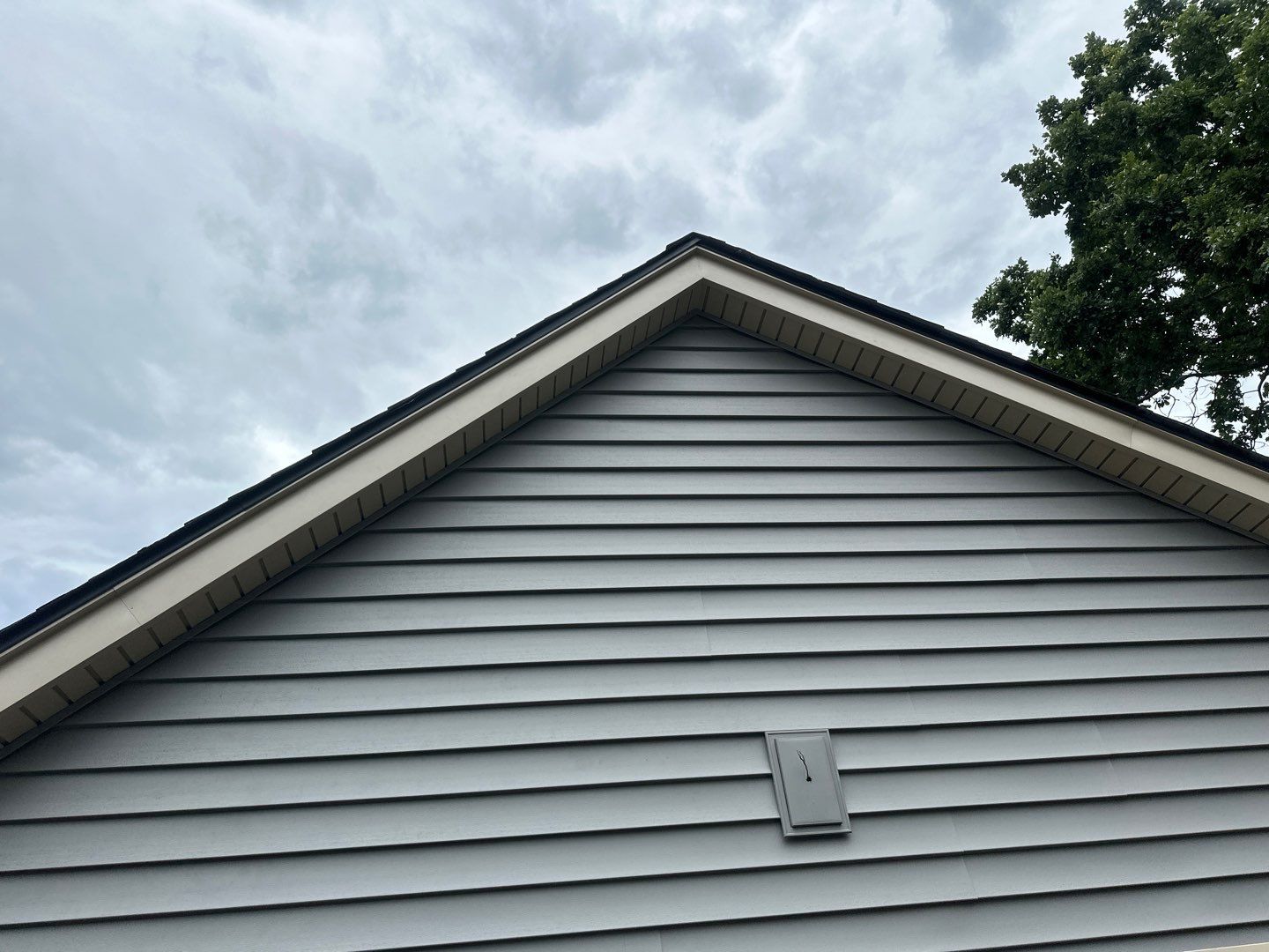 Siding Replacement using CertainTeed Monogram D5 Clapboard by 180 Contractors