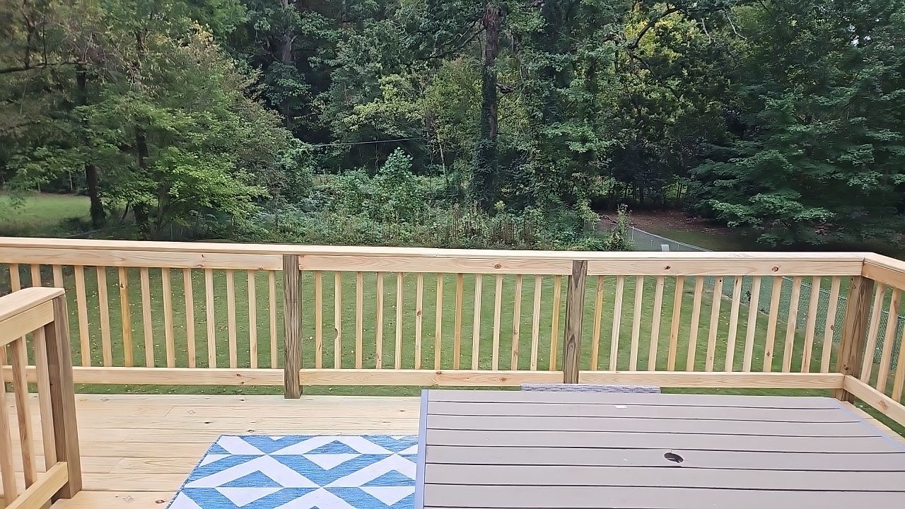 Windsor Blvd - Deck Installation by Pillar and Pine