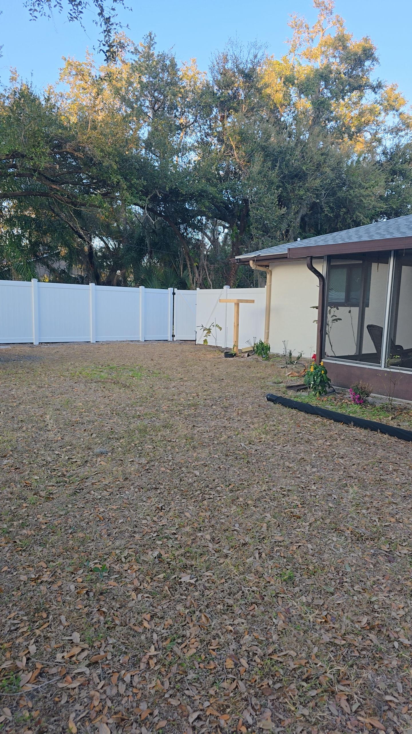 White Vinyl Fence in Port Charlotte by True Fence LLC