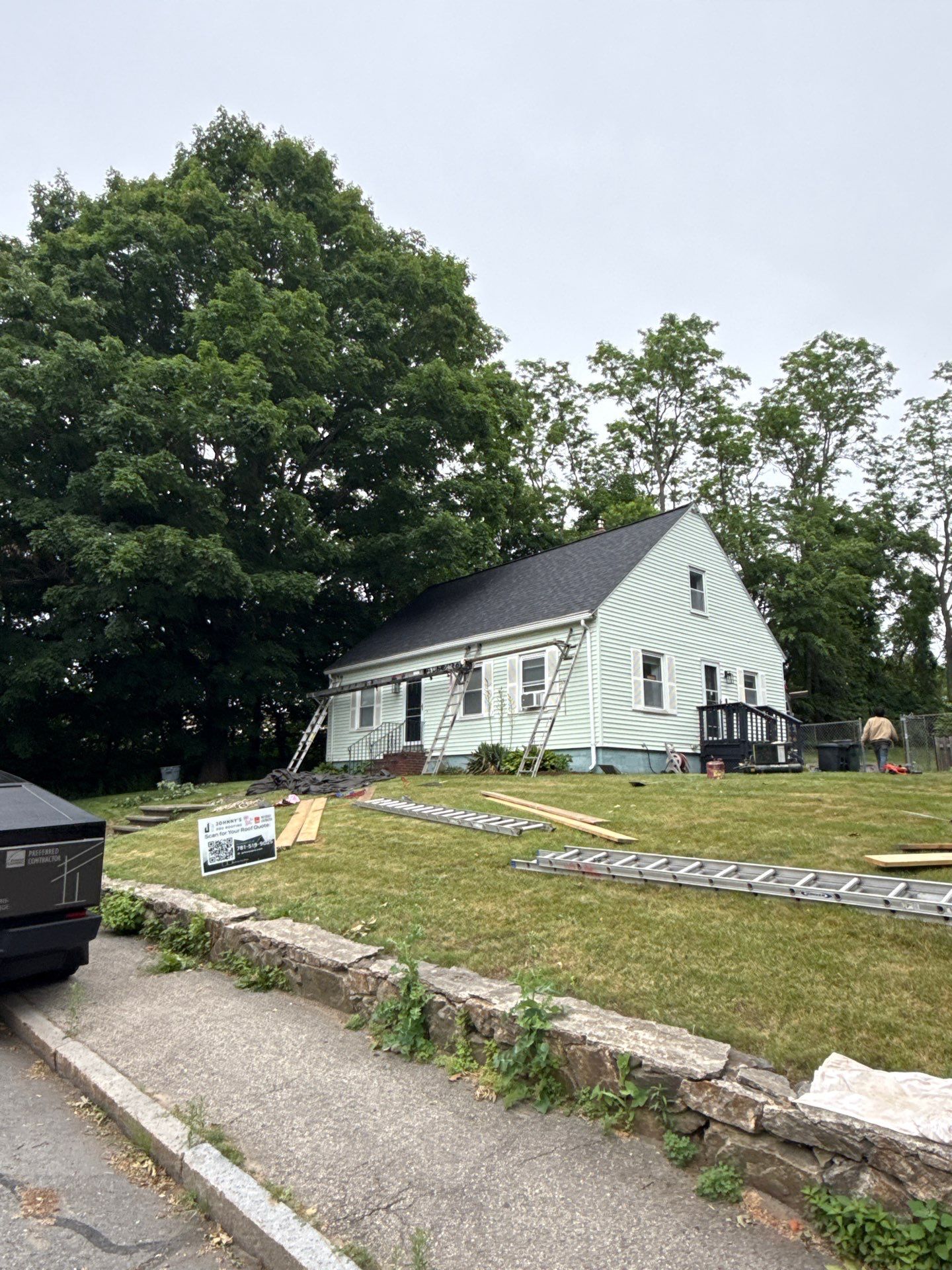 Bold New Look for a Newburyport Home — Full Roof Replacement in Onyx Black by JOHNNYS PRO