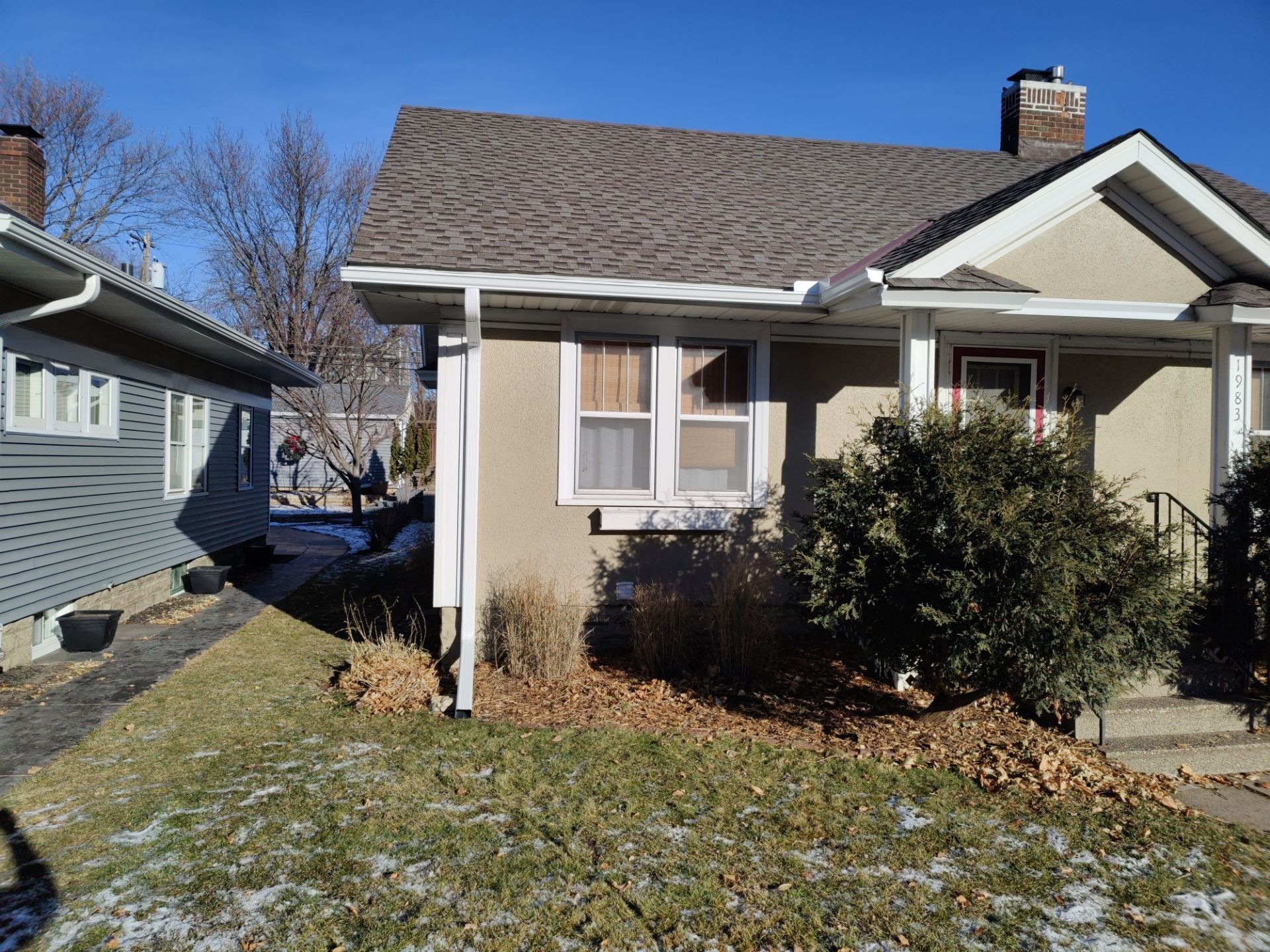 5" Gutters in St. Paul by Next Level Seamless Gutters / Exteriors Inc.