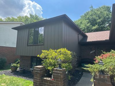 Siding Installation using Ascend 7" Composite Flagship Brown