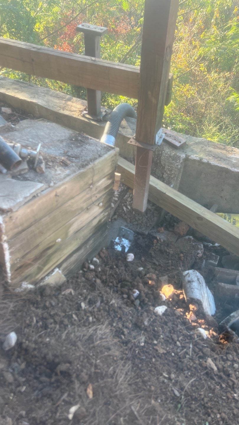 Shades Crest - Deck by Pillar and Pine