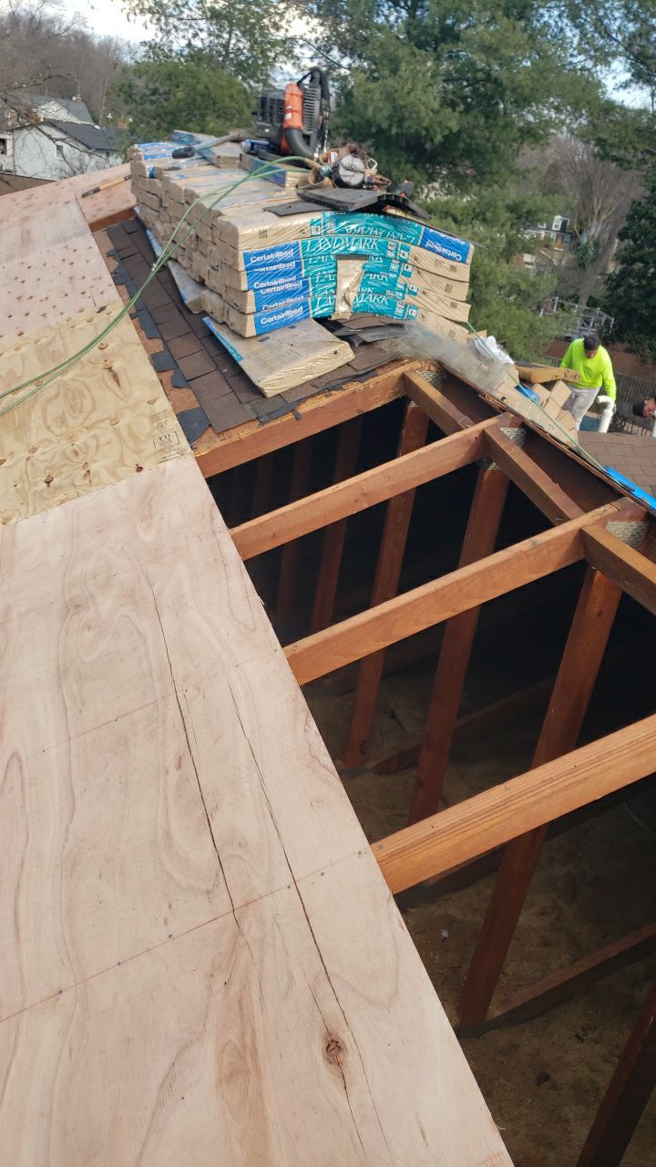 Springfield: CertainTeed Landmark Designer Shingles in Burnt Sienna by RM Banning, Inc.