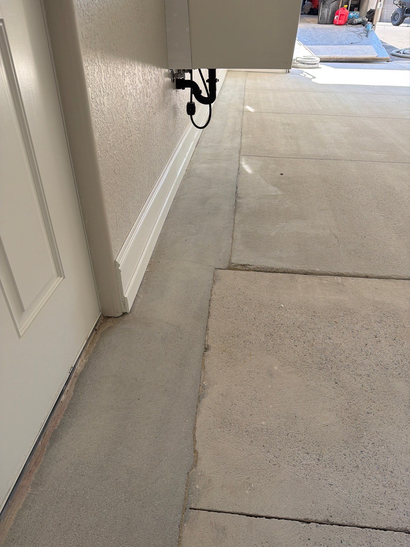 Paso Robles Polyurea Garage Floor Coating with Glacier Chips by MGP Coatings