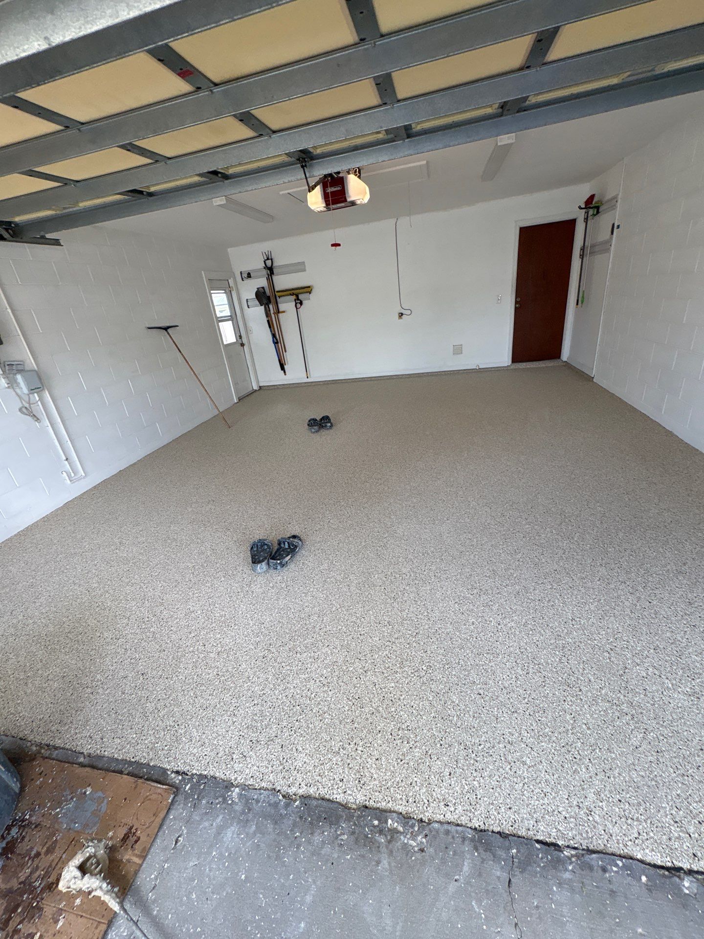 Garage and Screened Lanai Epoxy Floor Coating in Brandon by Performance Floors & Coating