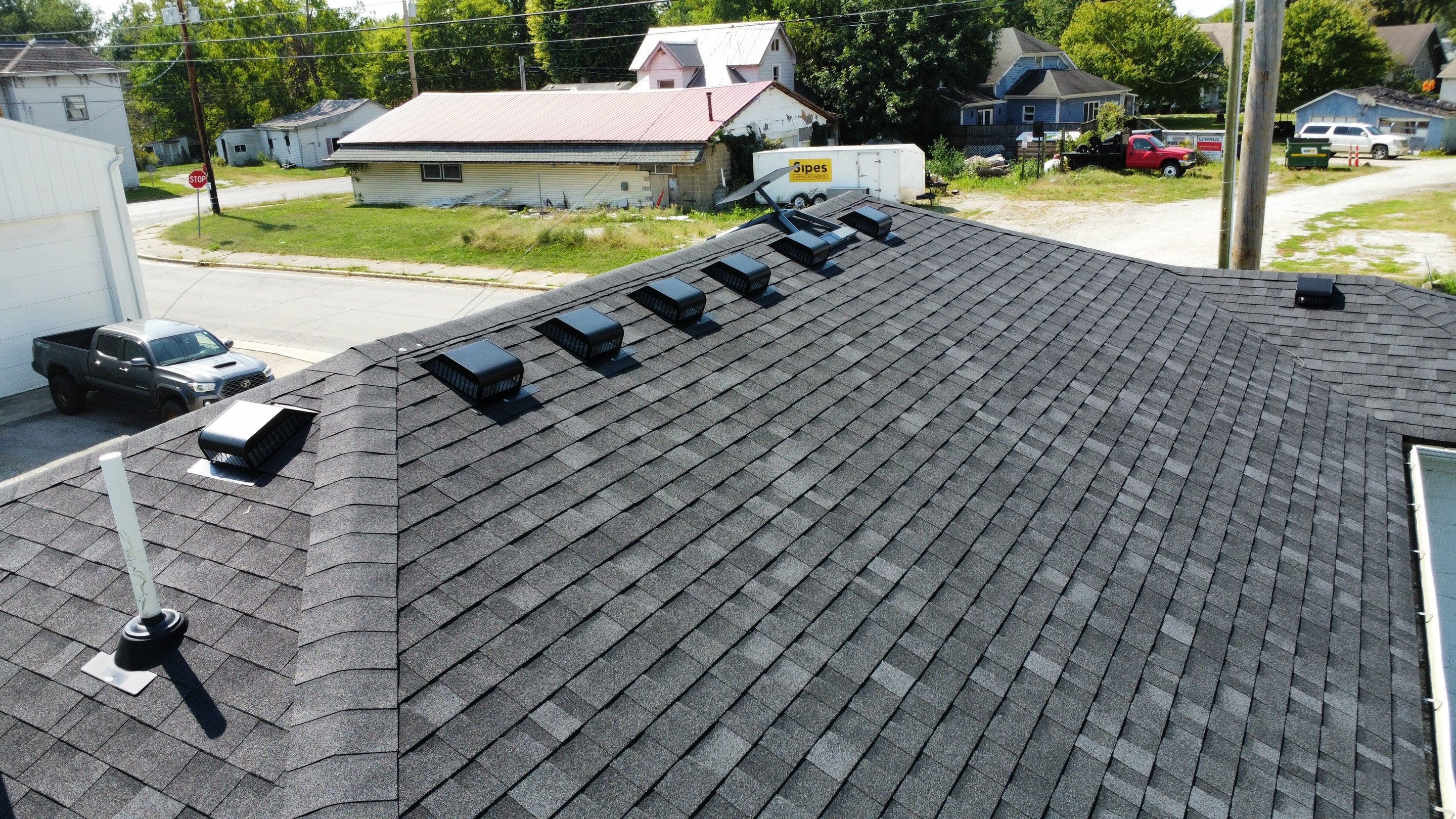 Owens Corning Oakridge - Onyx Black by Hoel Roofing & Remodeling