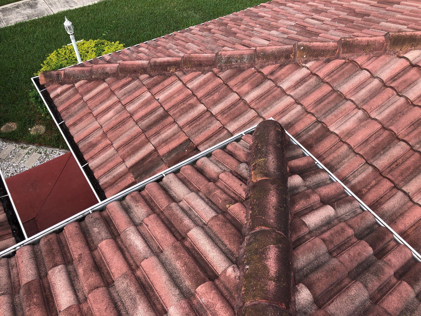Metal Roof - Galvalume - Charcoal by Istueta Roofing