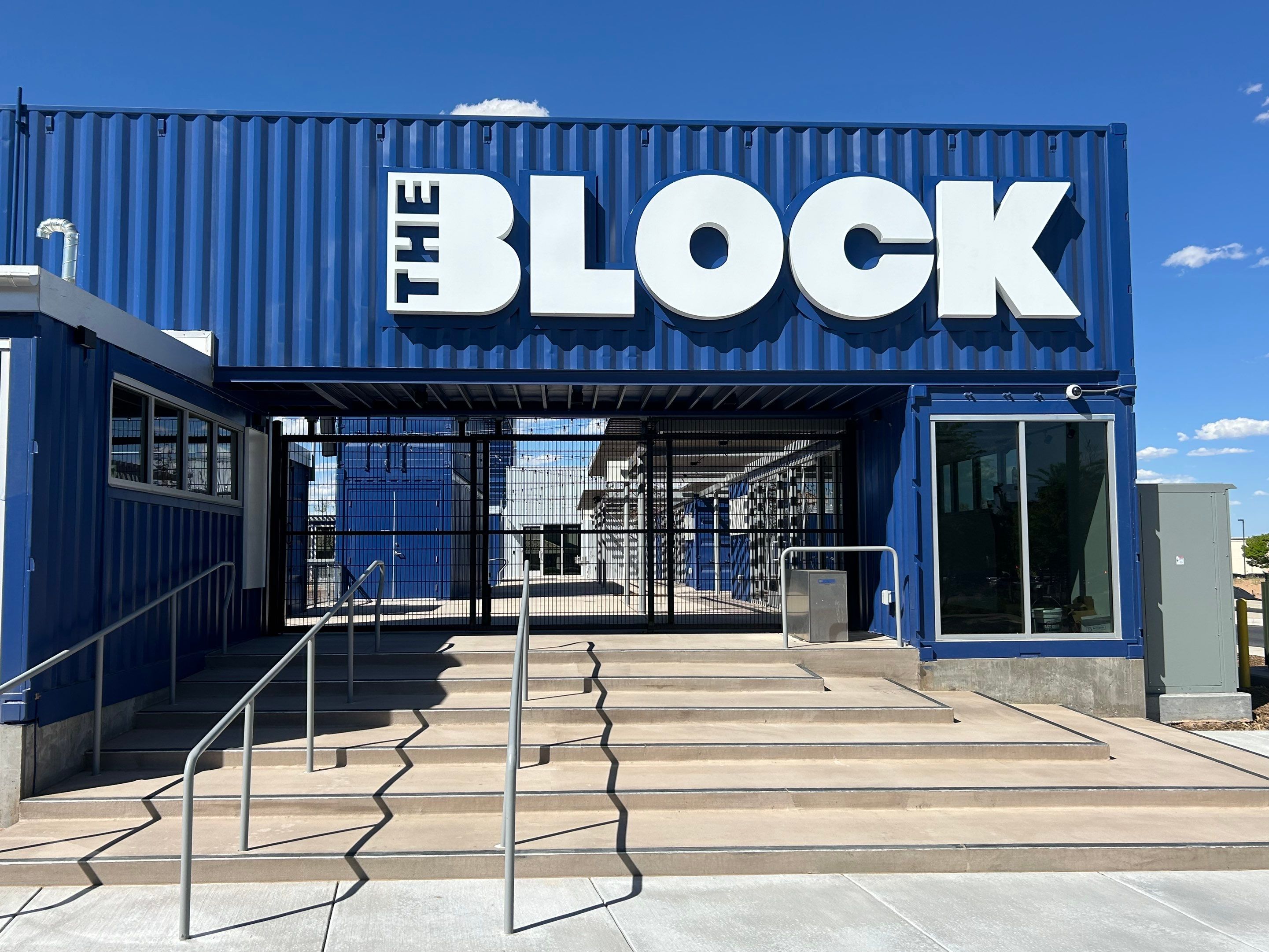 Light Commercial using 8' DM Classic by Valley Fence Company