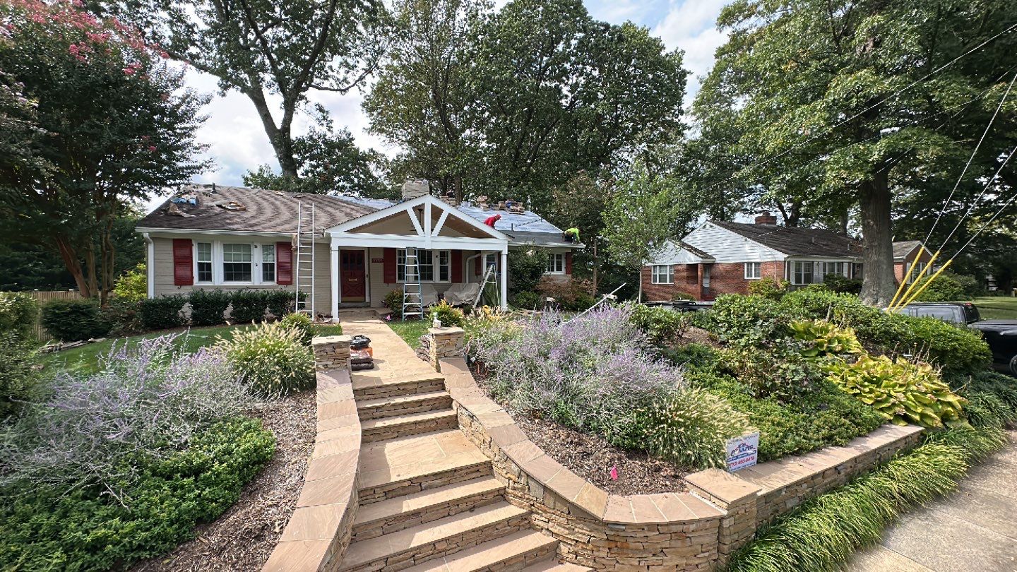 Arlington: CertainTeed Landmark Pro Designer Shingles in Max Def Heather Blend by RM Banning, Inc.