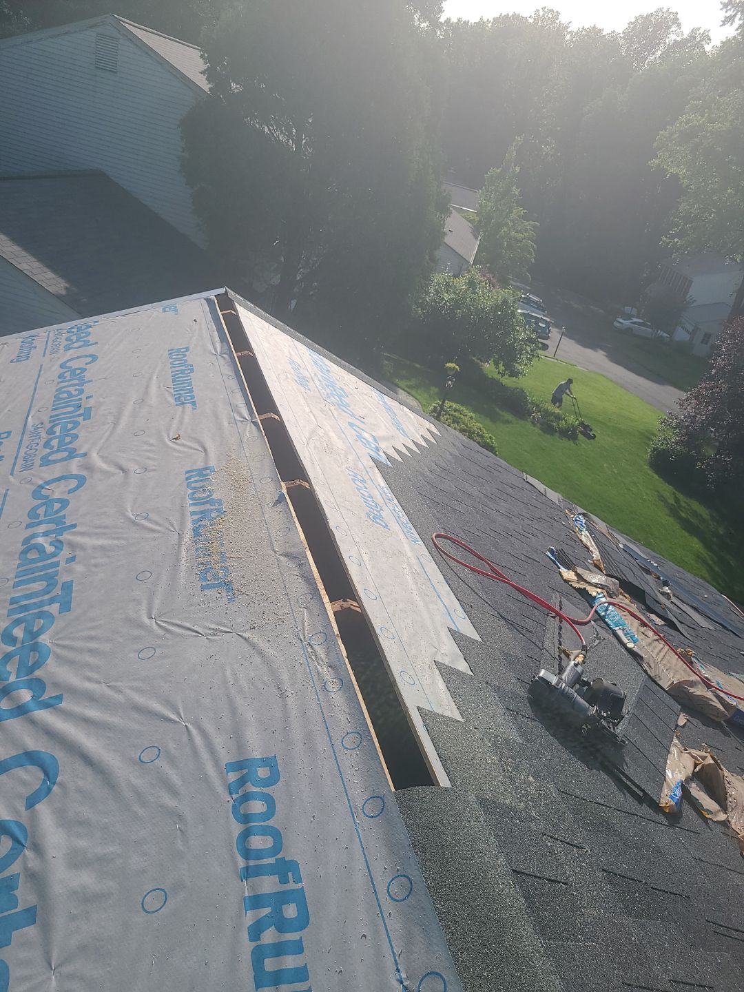 Burke: CertainTeed Landmark Designer Shingles in Moire Black by RM Banning, Inc.