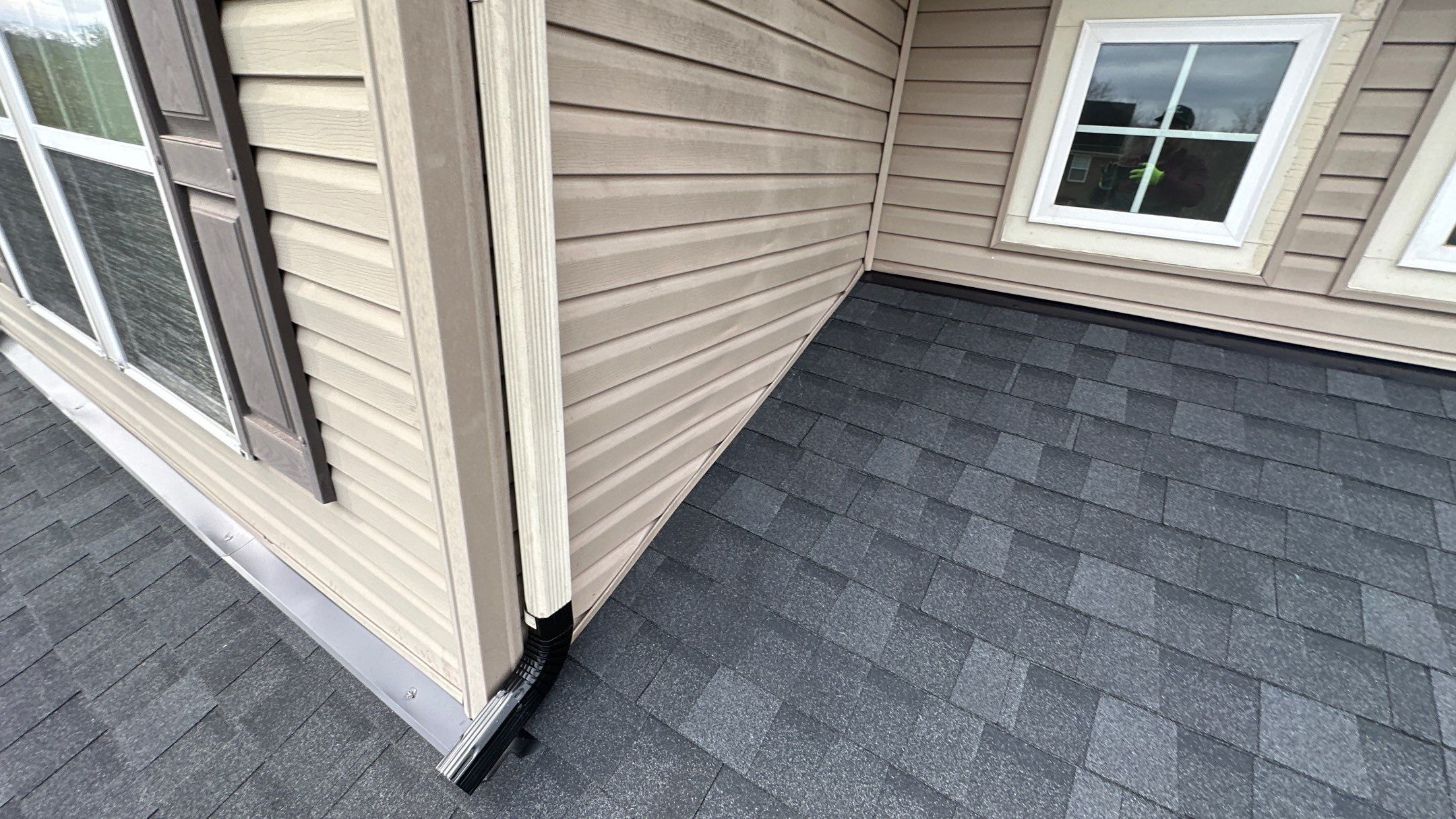 Liberty Township - Pristine Black by Tamlin Roofing