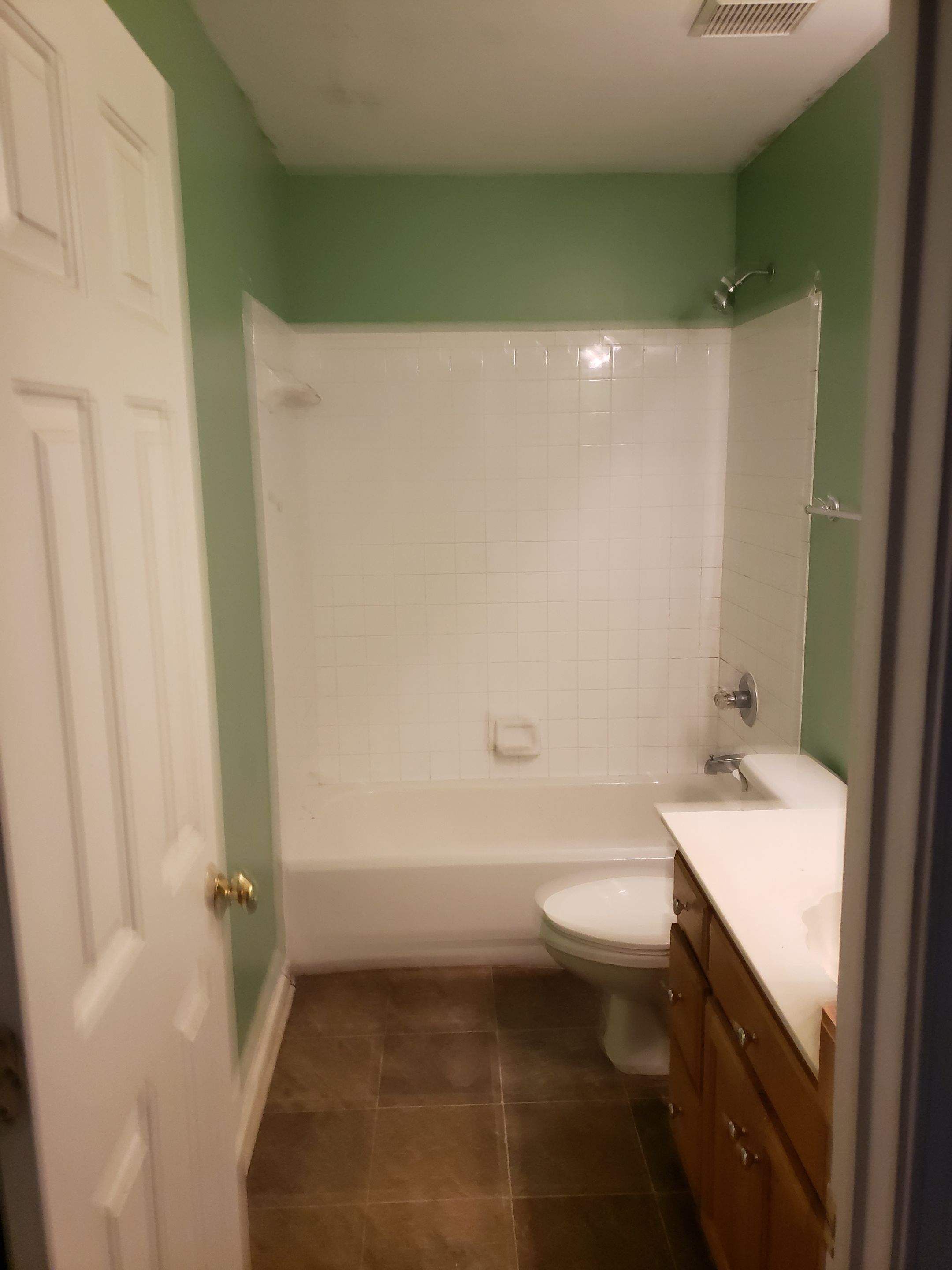 Modern Elegance: Bathroom Upgrade by A Step Above Handy LLC 