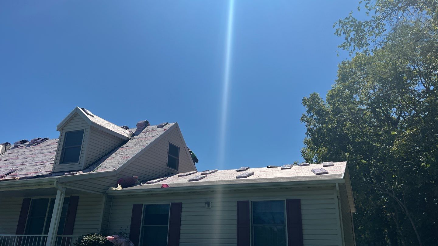 Residential Roofing Installation using Duration Series Shingles - Teak by RoofX 