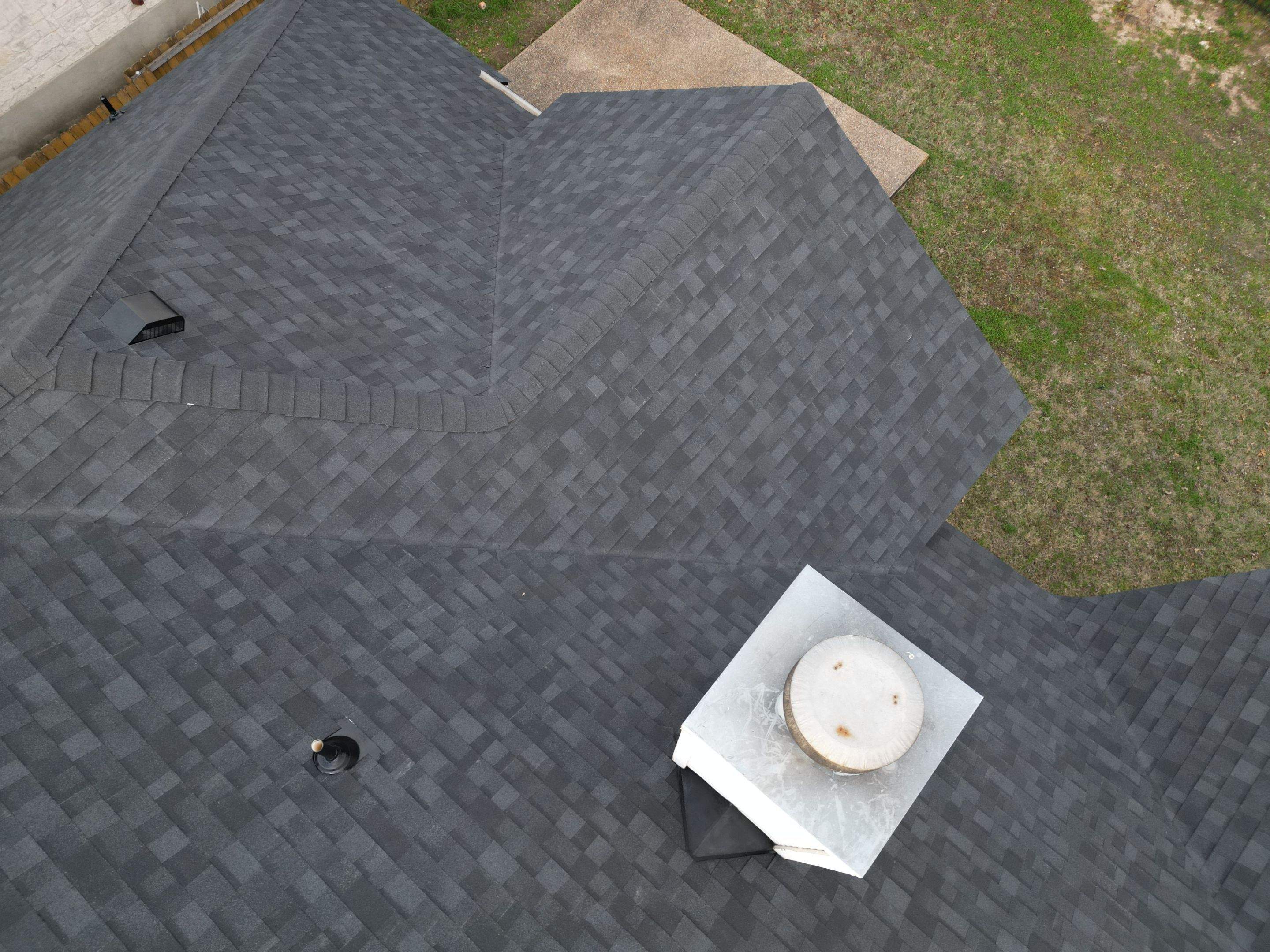 Onyx Black - Owens Corning TruDefinition Duration by RoofsOnly.com