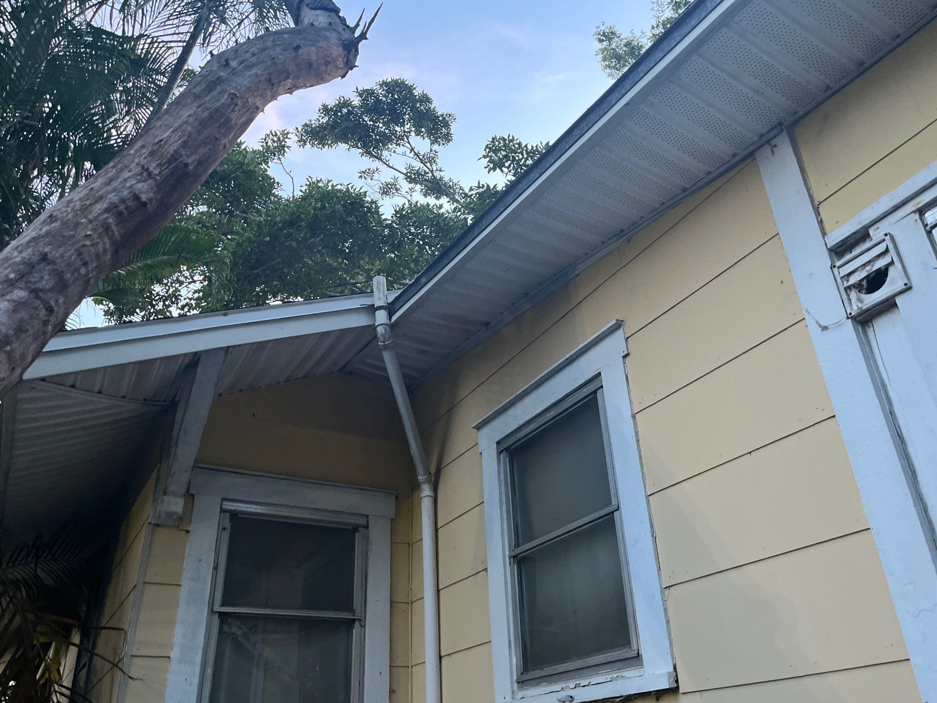 Project in Gulfport 33707 by Mitchell Roofing Company LLC 