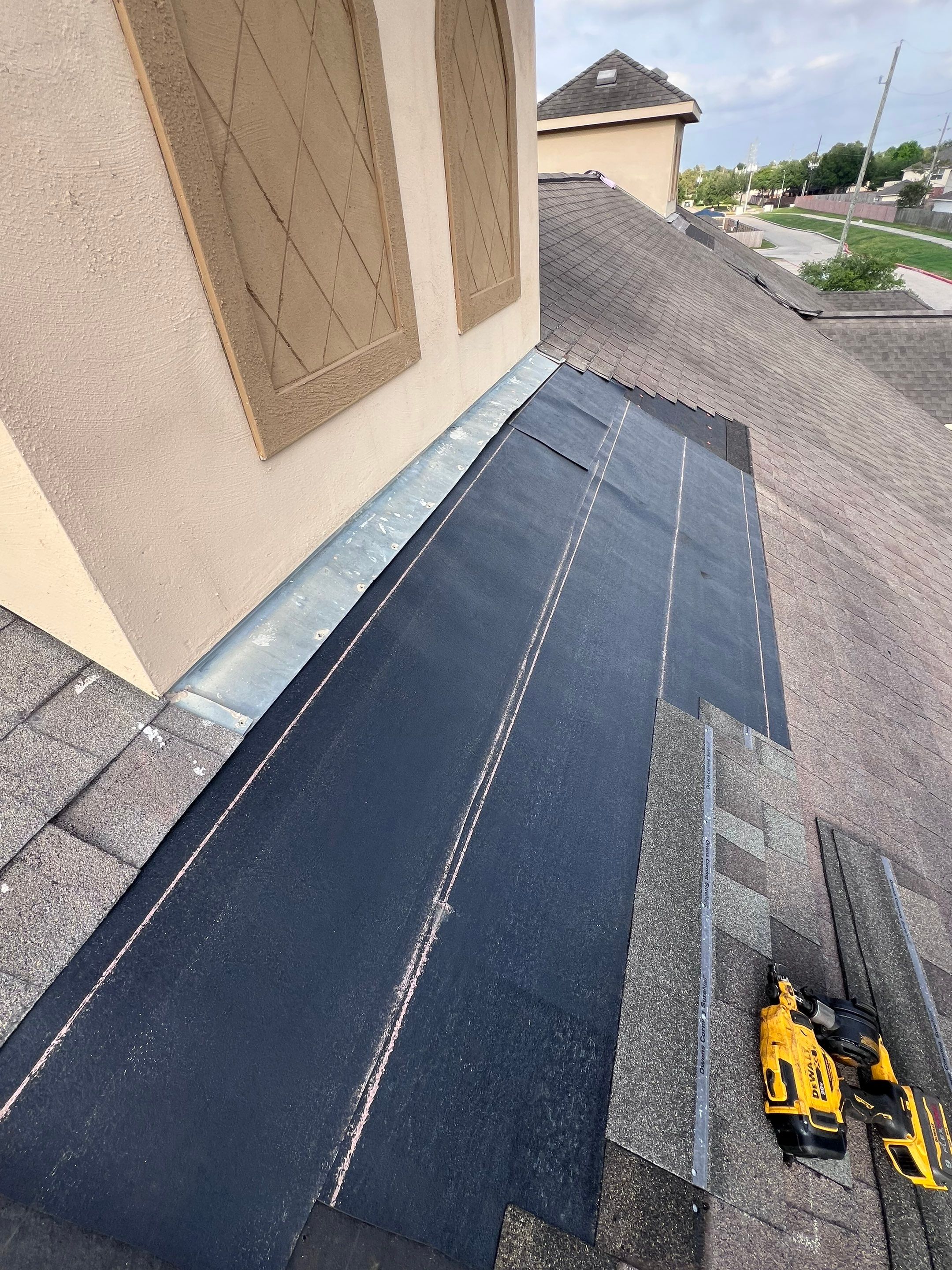 Residential Roofing Repair using Owen's Corning Duration (Lifetime) Shingles by Roof Repair Company