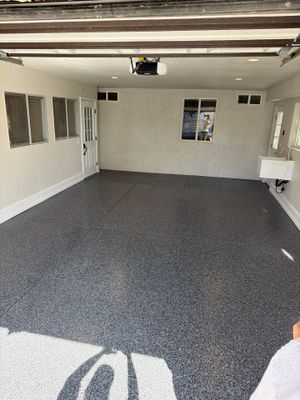 Paso Robles Polyurea Garage Floor Coating with Glacier Chips