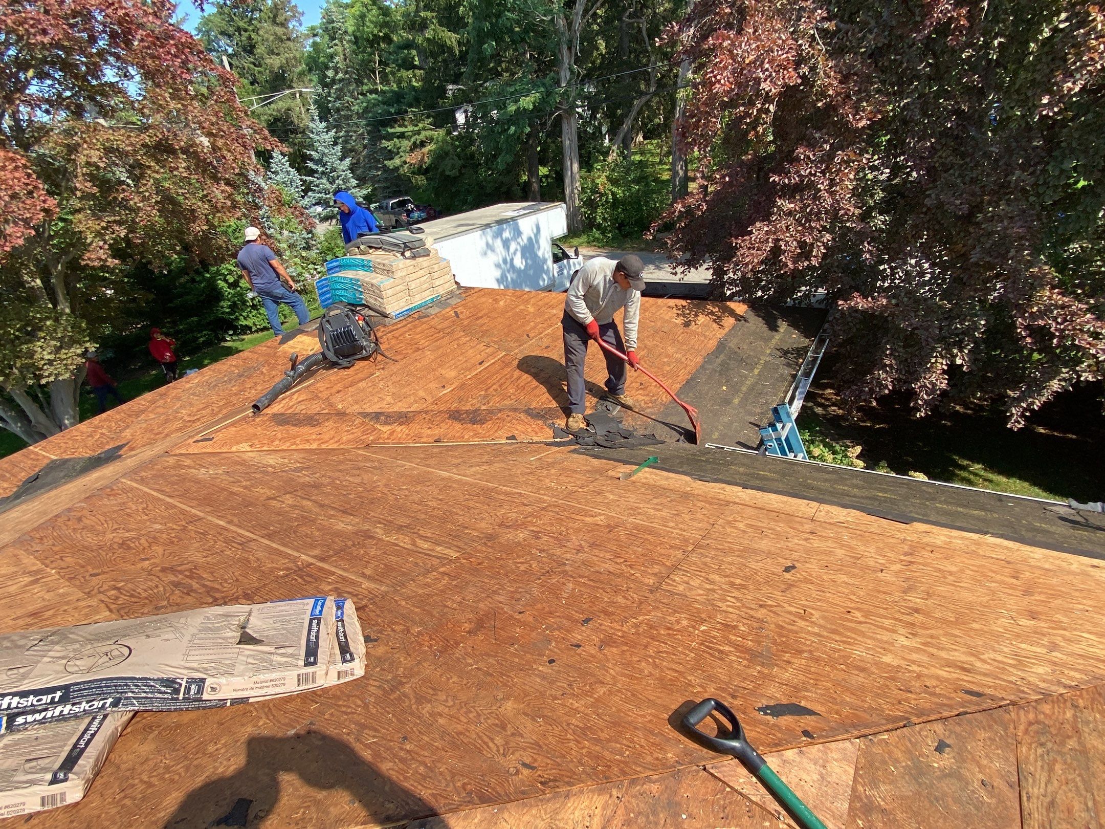 Roof Replacement using CertainTeed Landmark by 180 Contractors