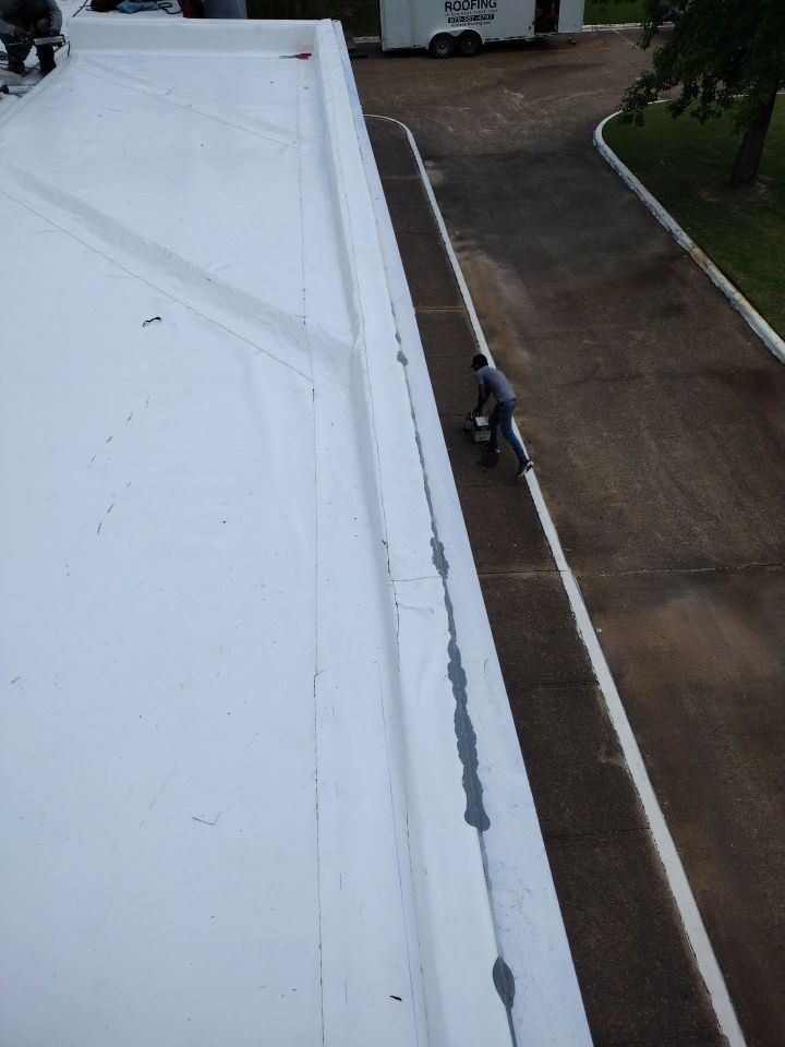 Office Building in Texarkana by Hostetler Roofing