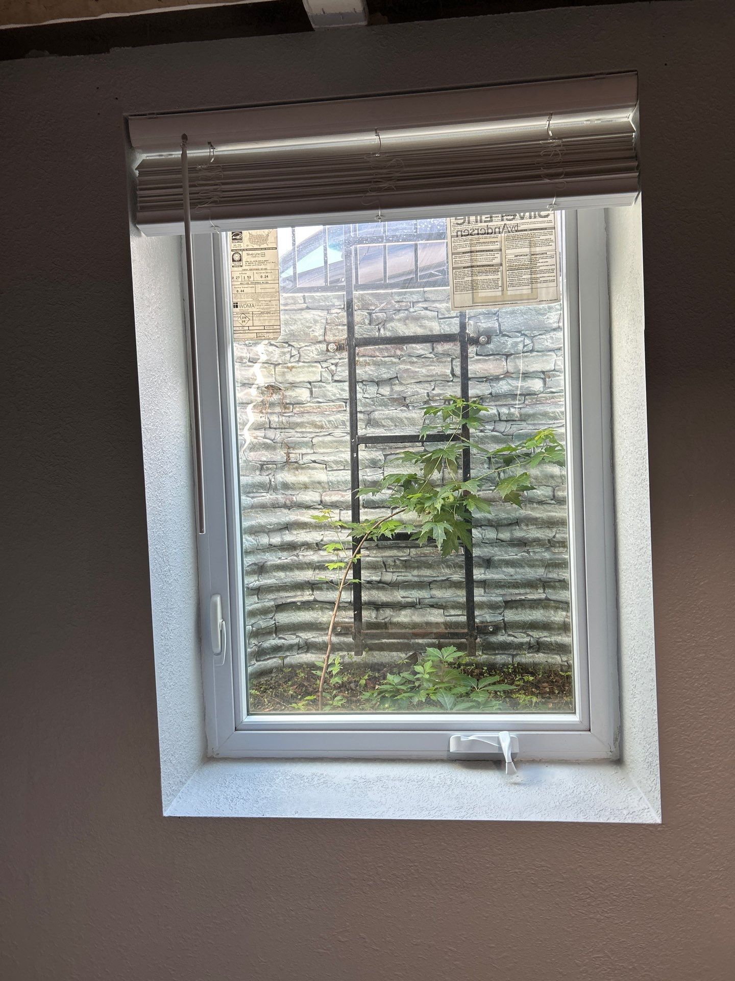 Window Replacement using Pella 250 series vinyl window by United Windows and Siding LLC