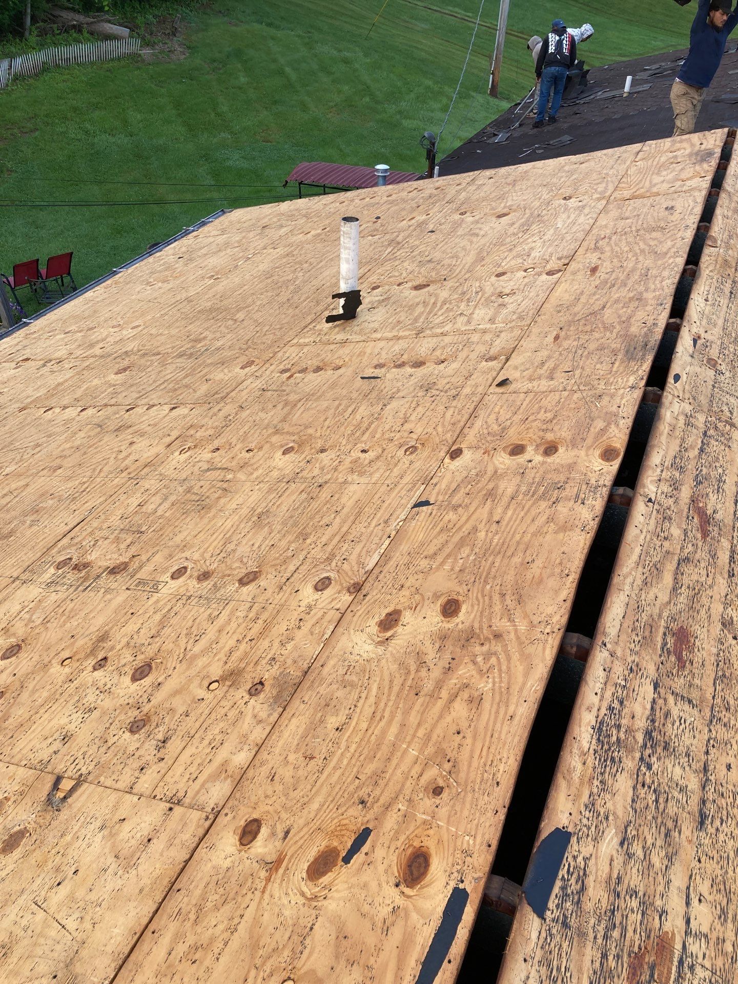 Residential Roofing Installation using GAF Timberline HDZ Charcoal by Rainstoppers Roofing