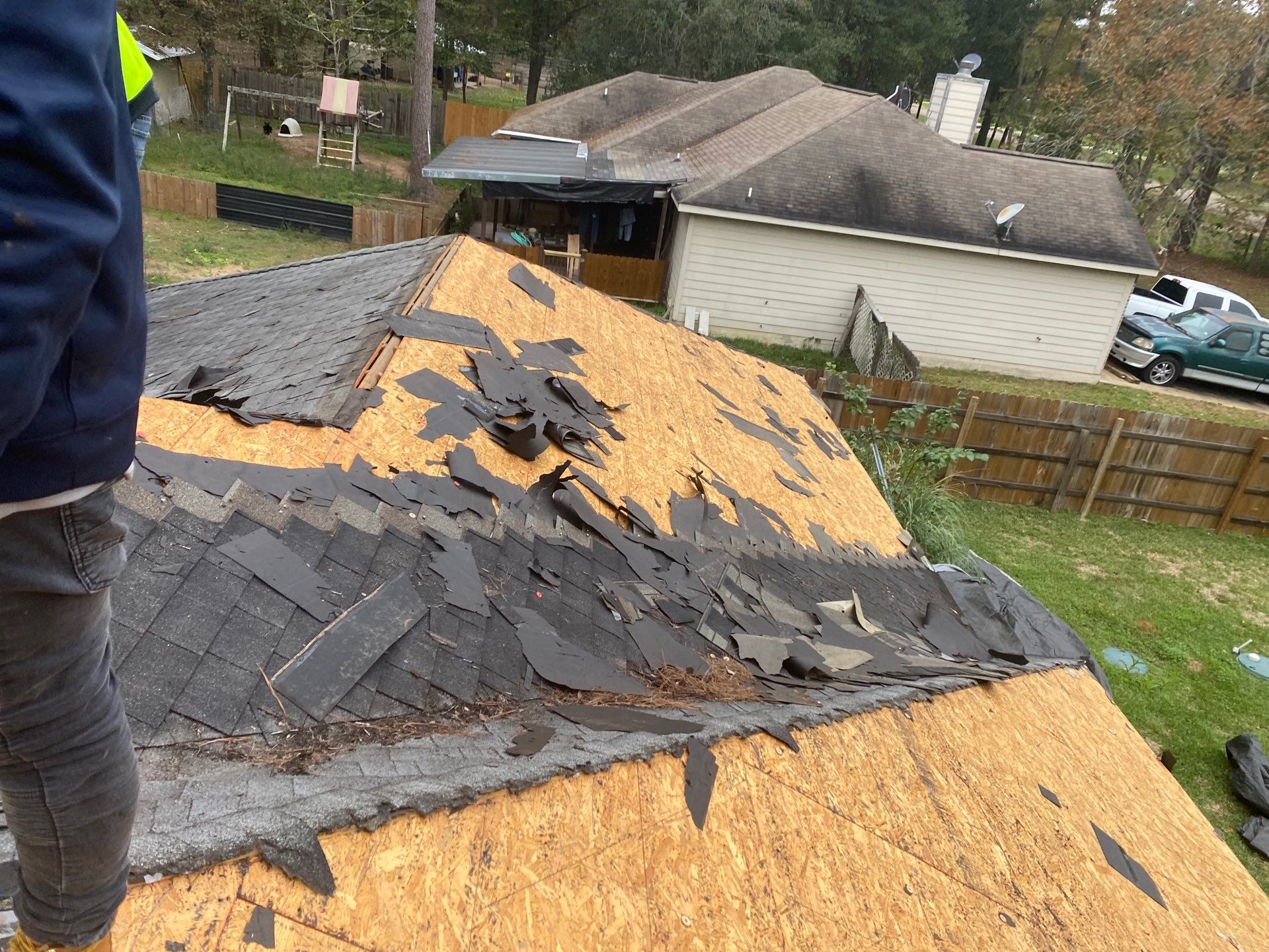 Residential Roofing Installation using Owen's Corning Duration (Lifetime) Shingles by Roof Repair Company