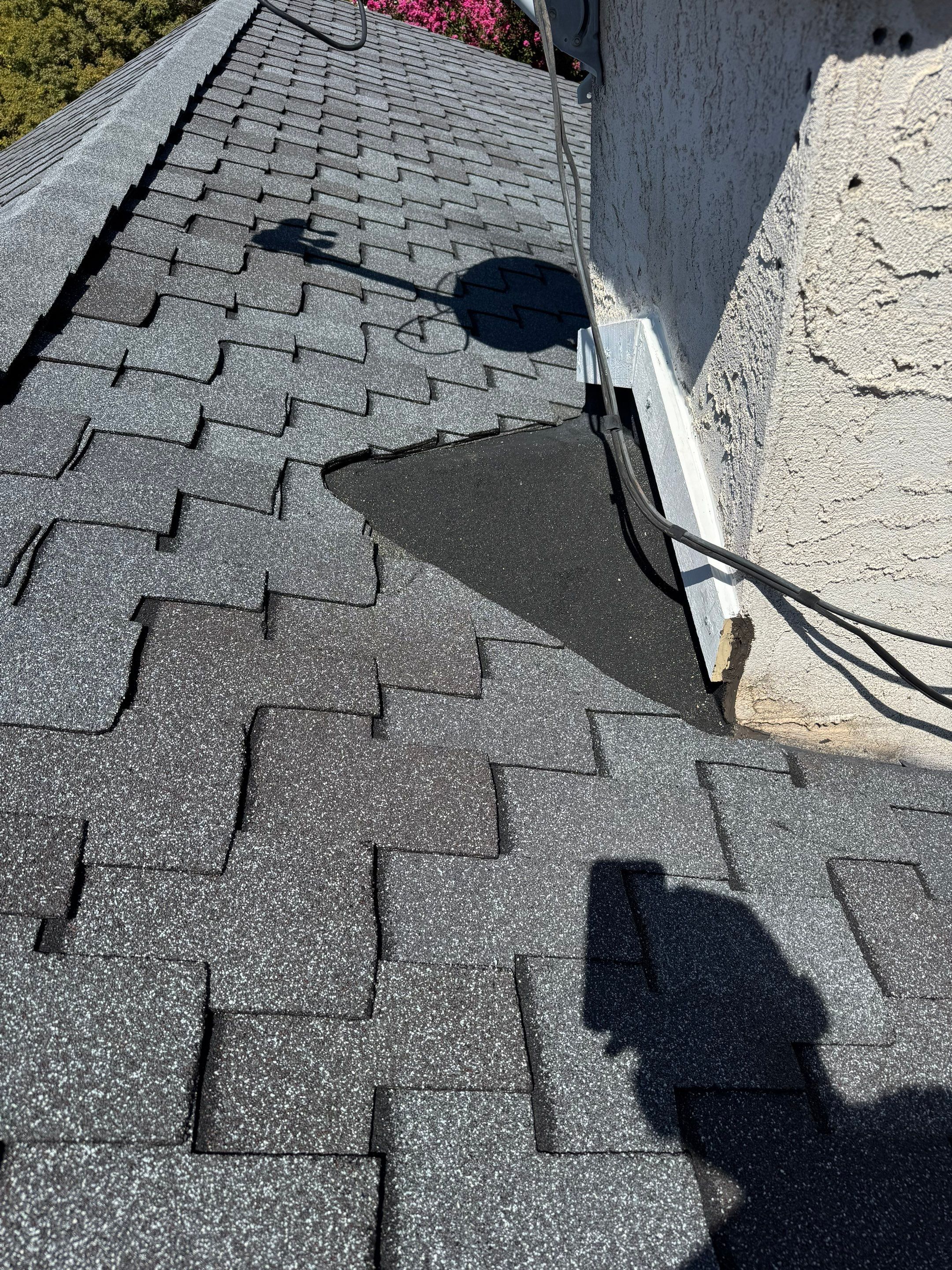 Presidential shingle roof by Straight Edge Roofing Inc