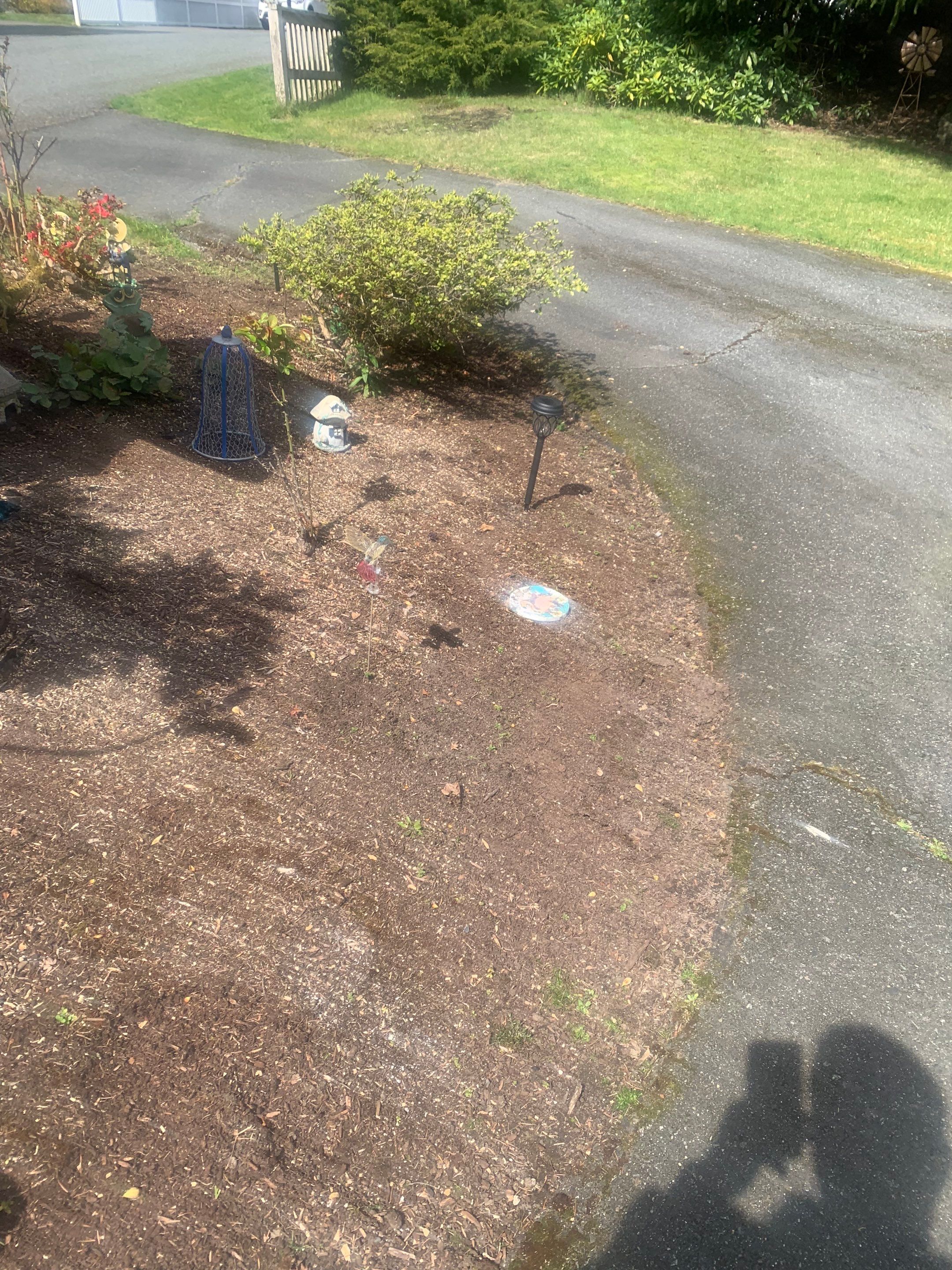 Modern Entry Fence by Jireh Asphalt & Concrete Inc 