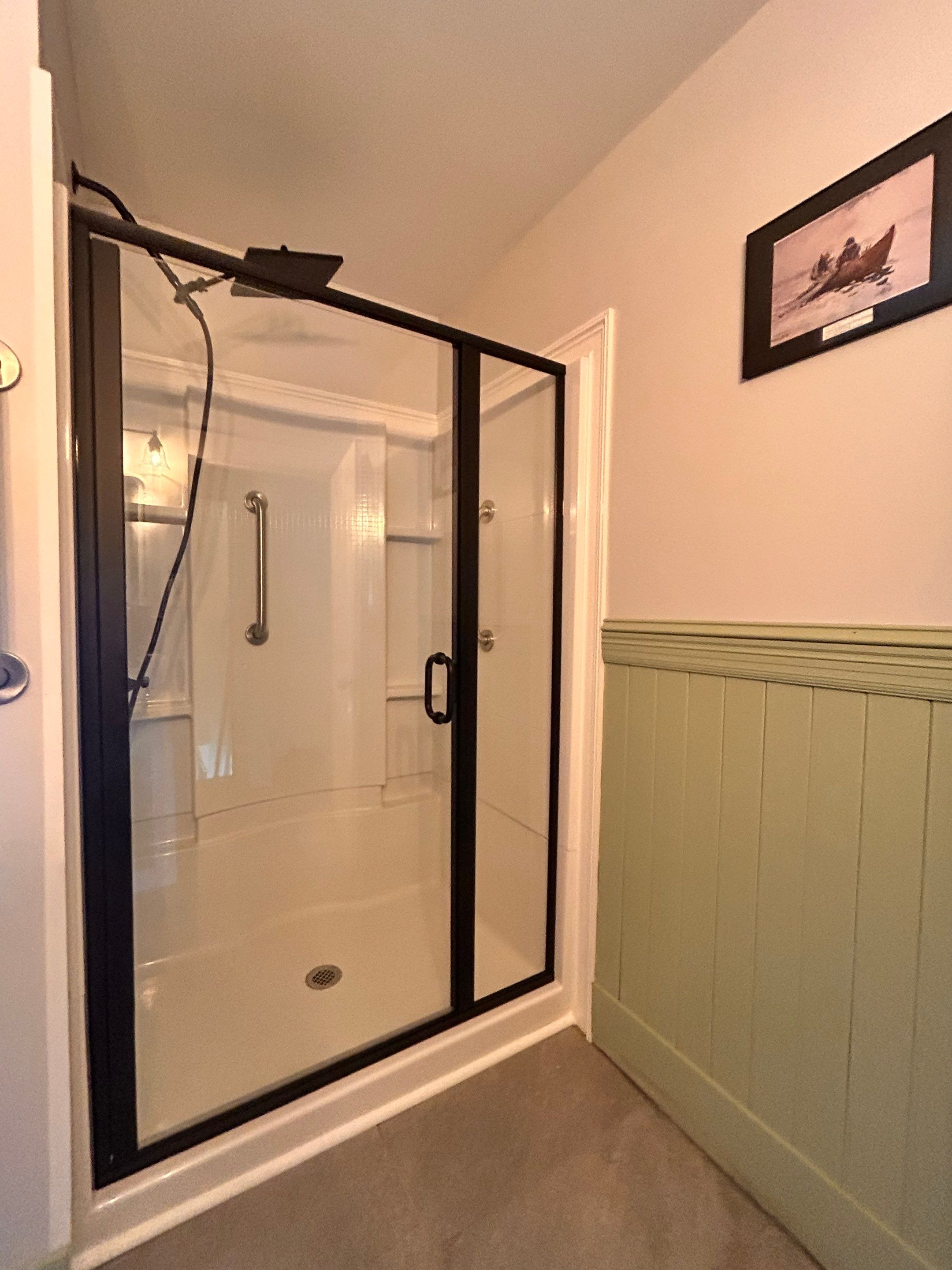 Shower using Alumax Shower by Cheshire Glass Company