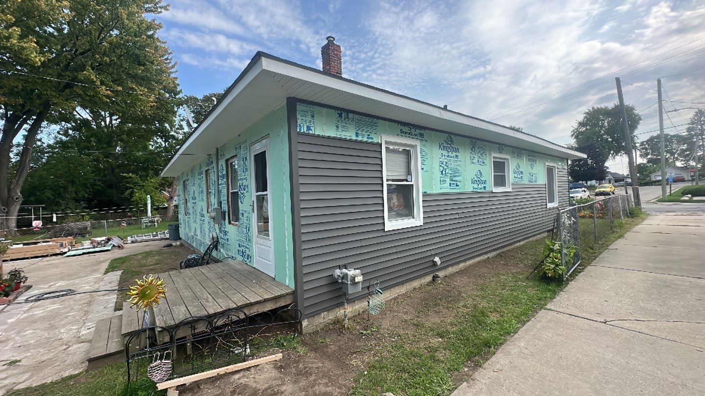 Siding Replacement using CertainTeed Restoration Classis D4 by 180 Contractors