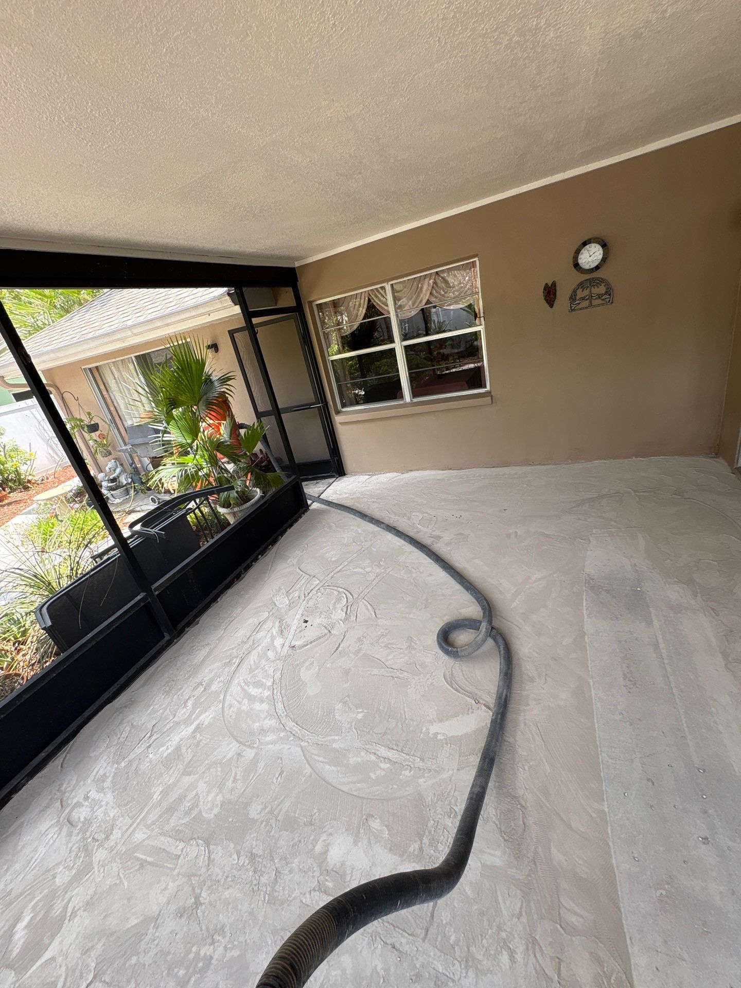 Garage and Screened Lanai Epoxy Floor Coating in Brandon by Performance Floors & Coating