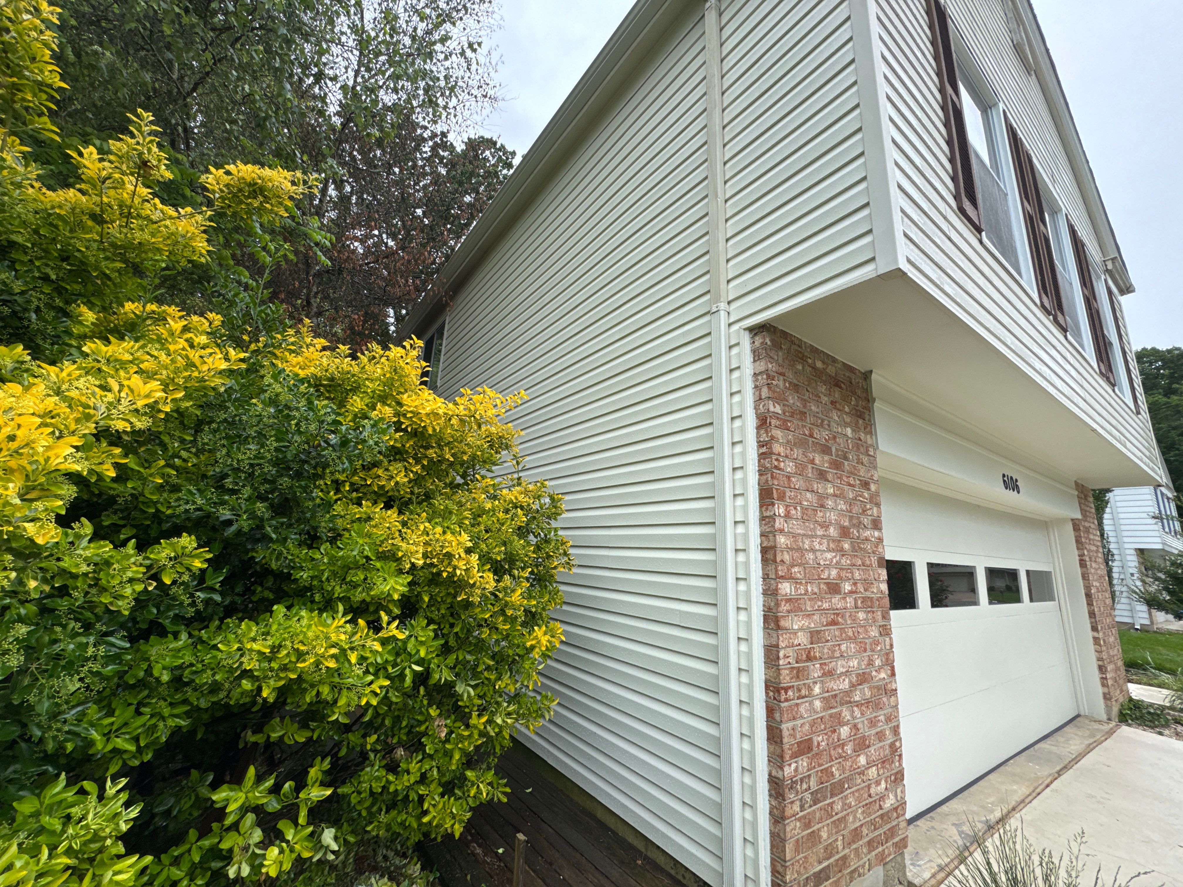 Vinyl Siding Replacement by USA Storm Roofing and Construction Group