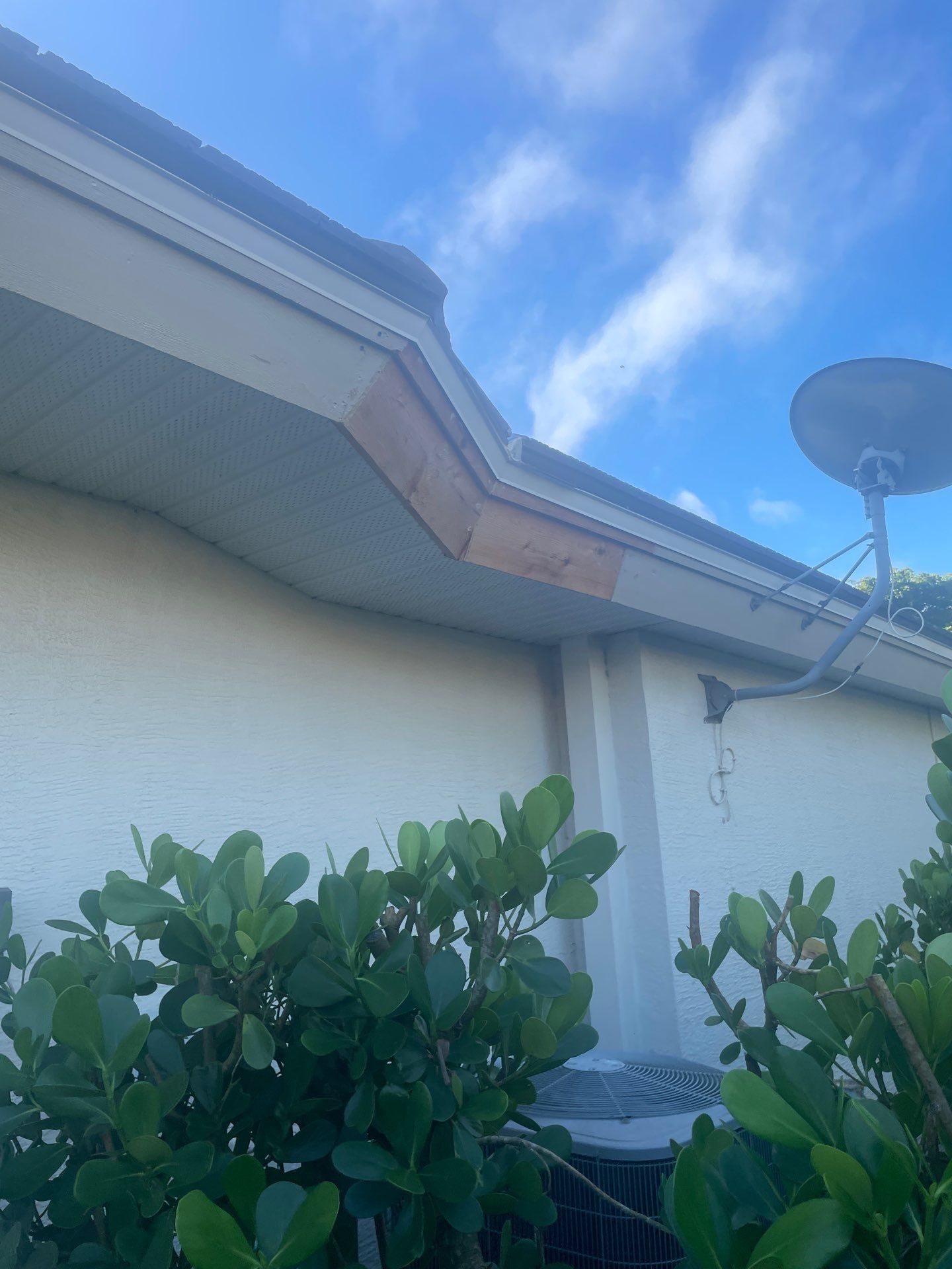 6-inch K-style Gutters with New Splash Guard in Bonita Spring FL by Gutter Professors