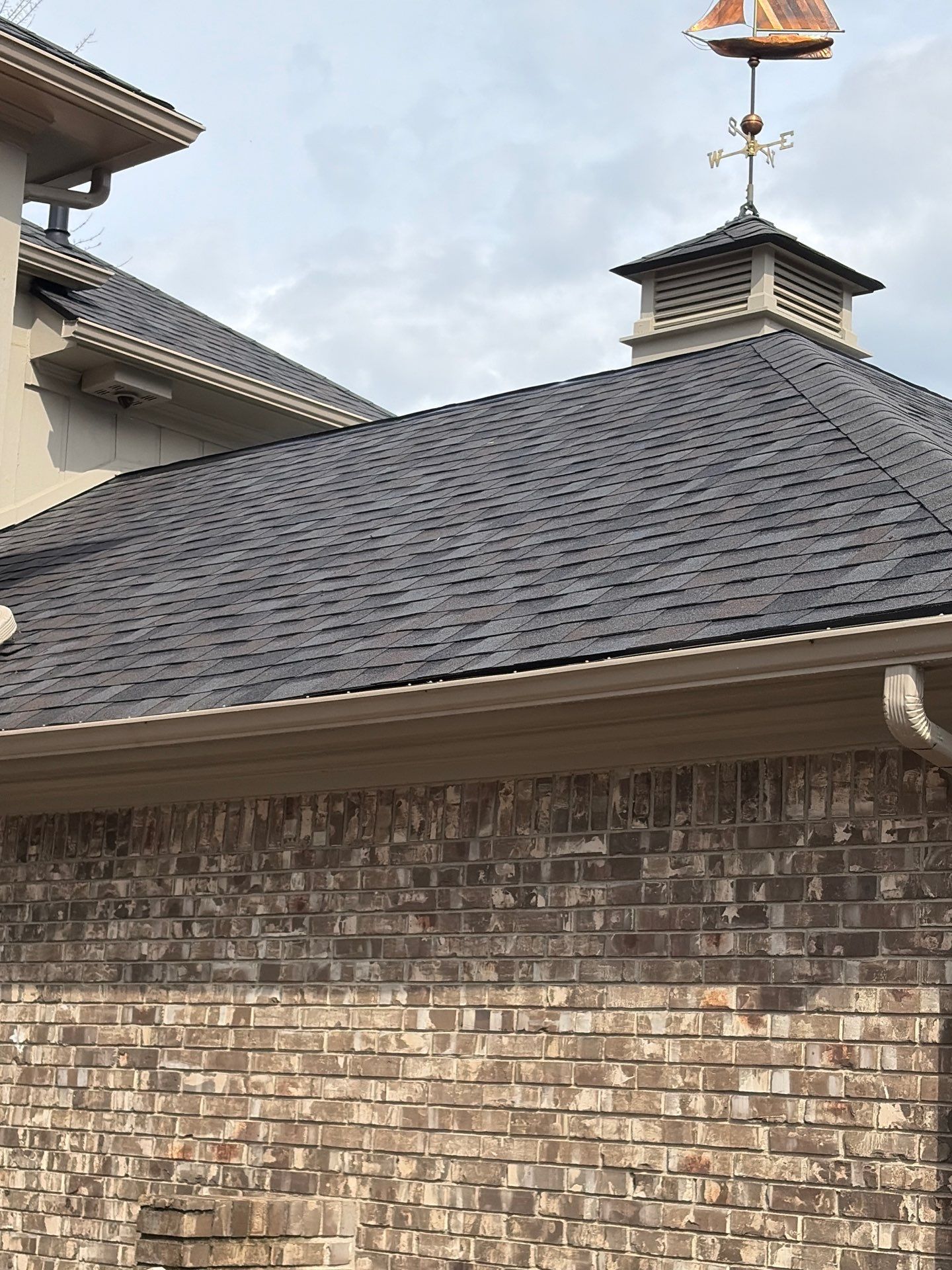 Roof replacement using Owens Corning Starter Shingles by 180 Contractors