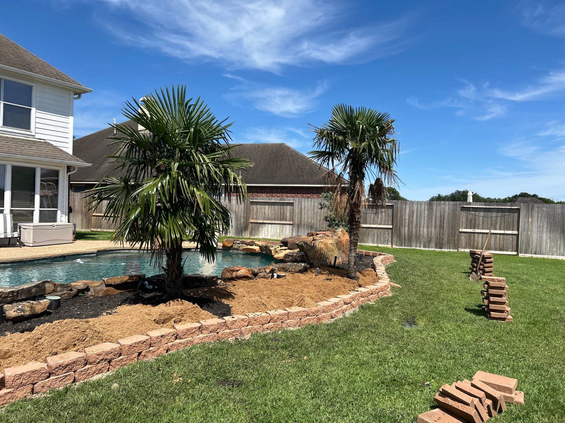 🌿 Larry Caudillo’s Poolside Landscape Revamp by Texas Urban Elements